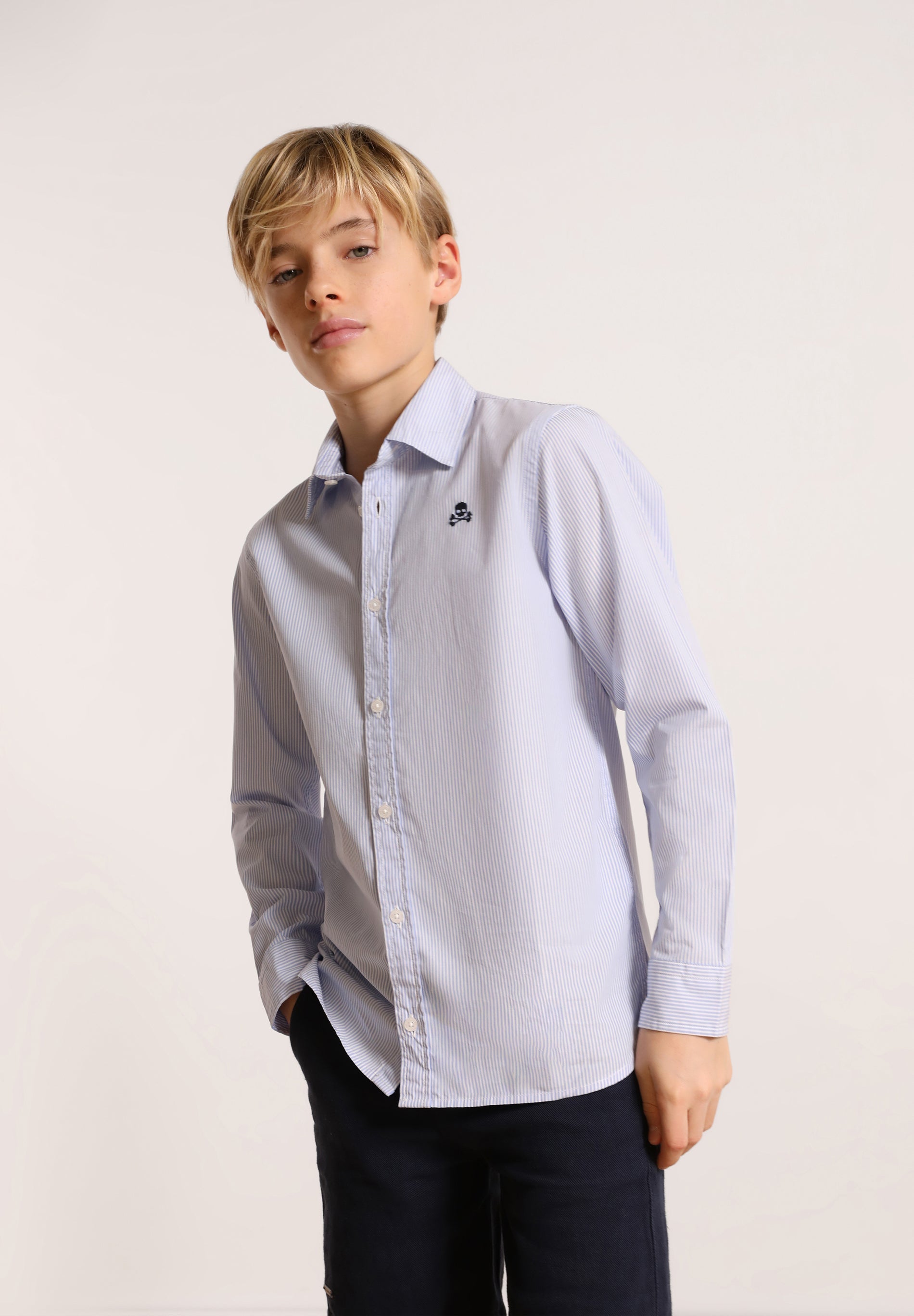 CAMISA CALAVERA CONTRASTE