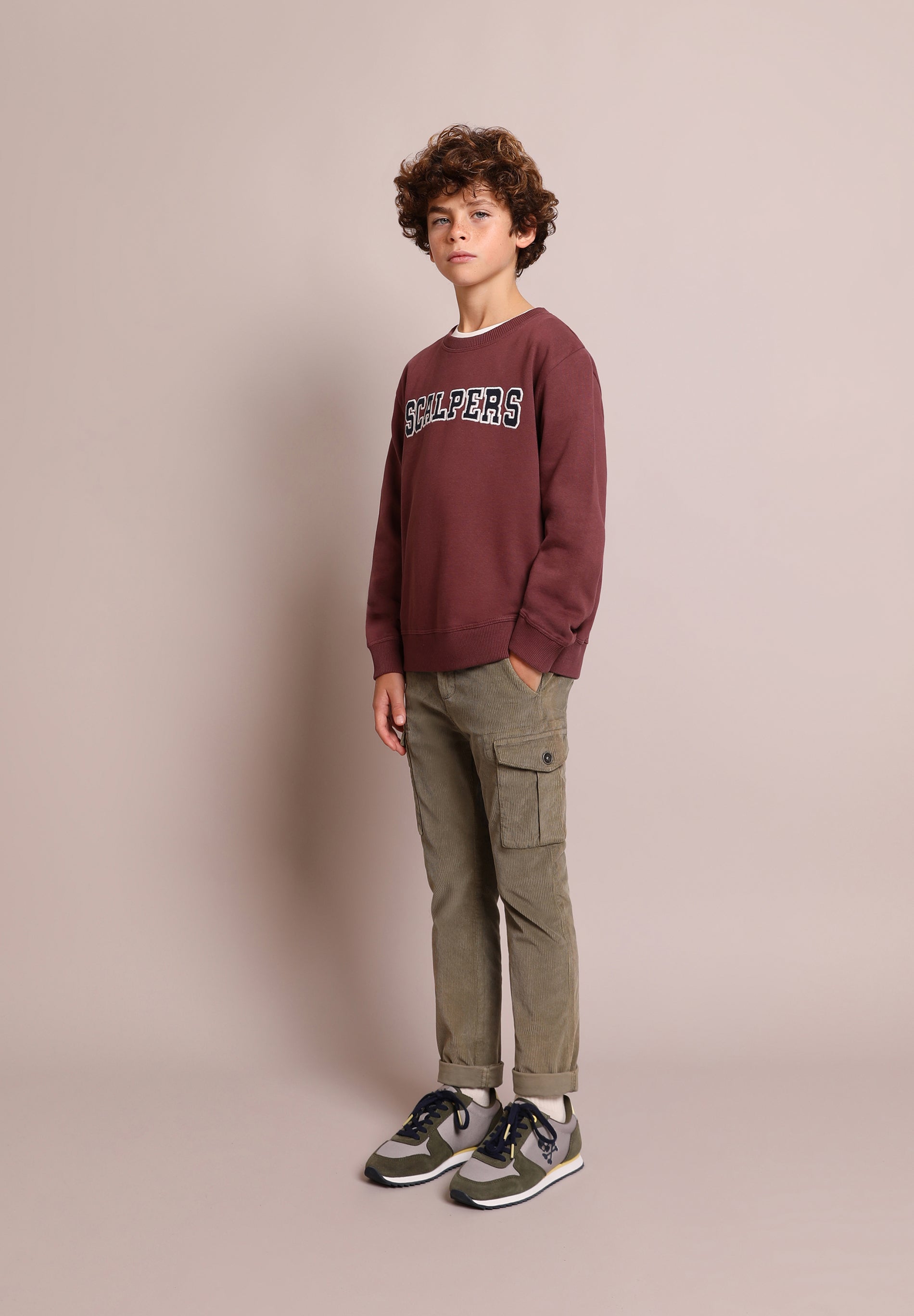 SUDADERA LOGO BORDADO FRONTAL