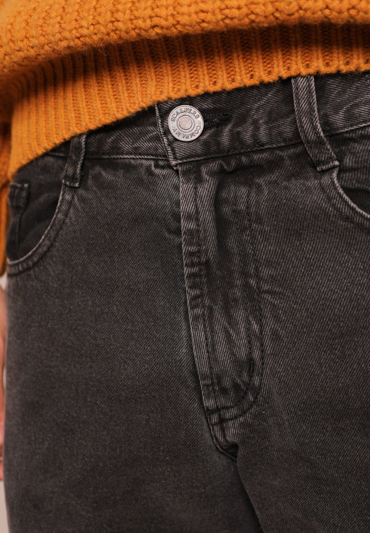 JEANS TAPERED FIT