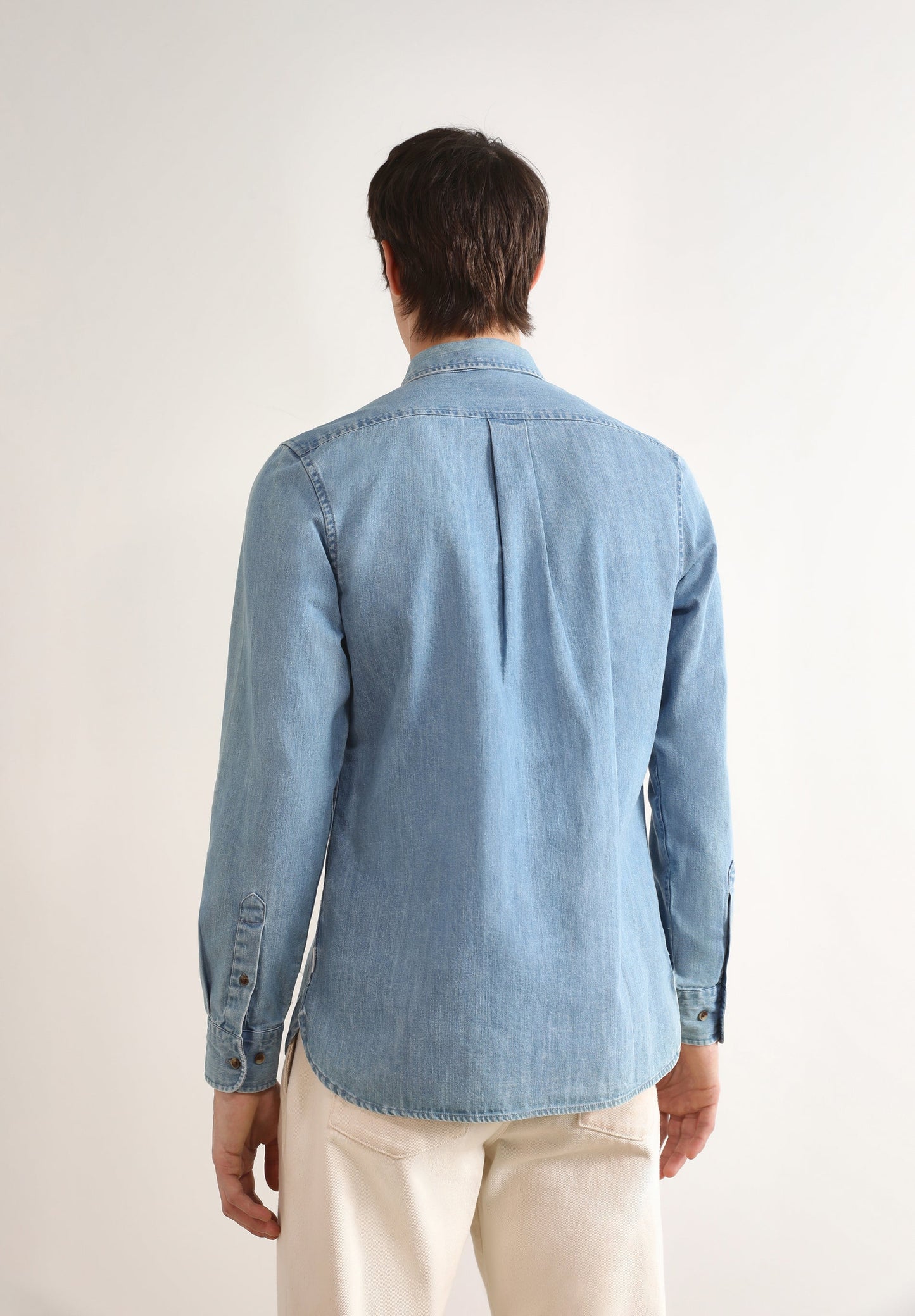 CAMISA DENIM CUELLO REDONDEADO