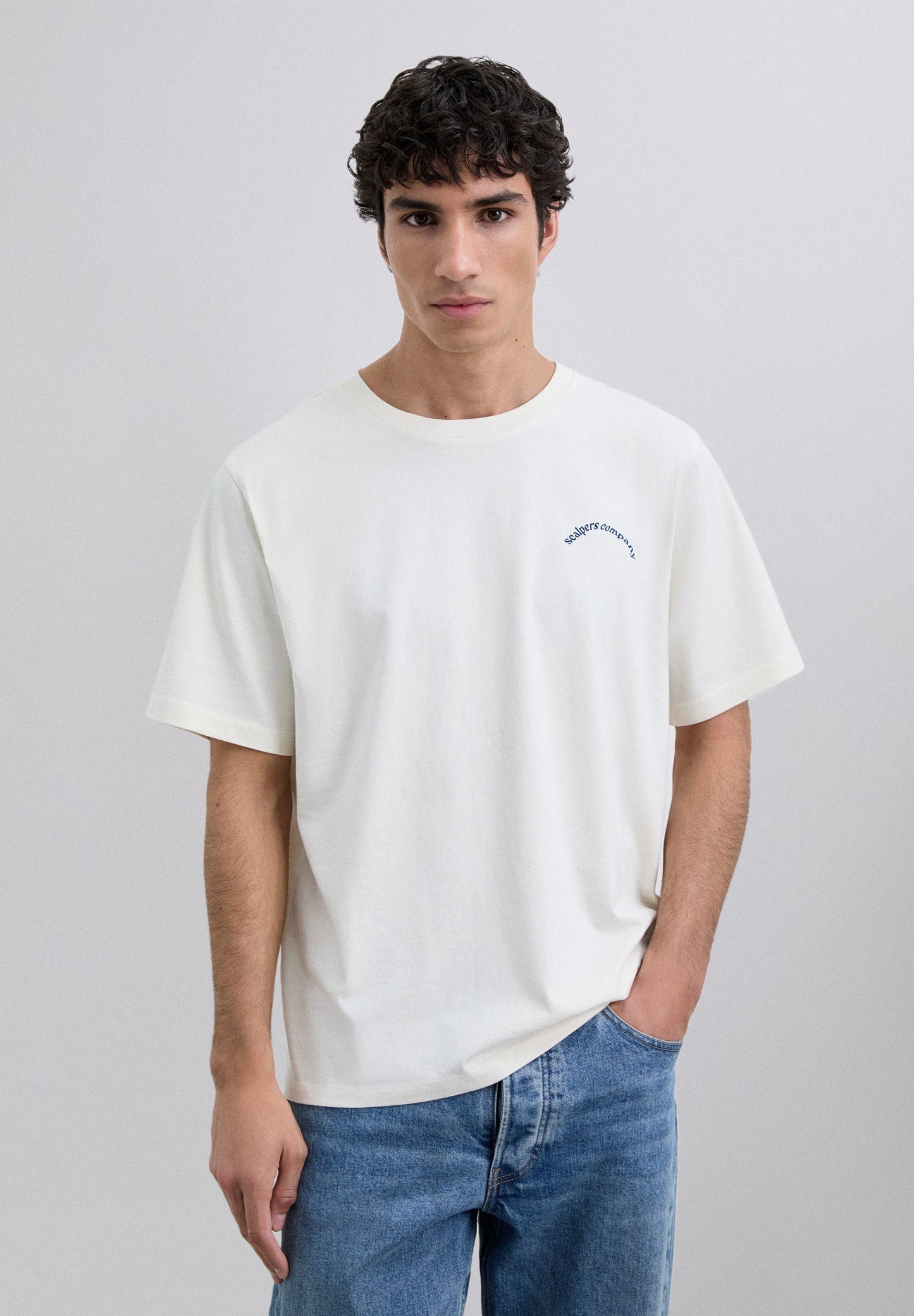 POLERA PRINT LOGO CONTRASTE
