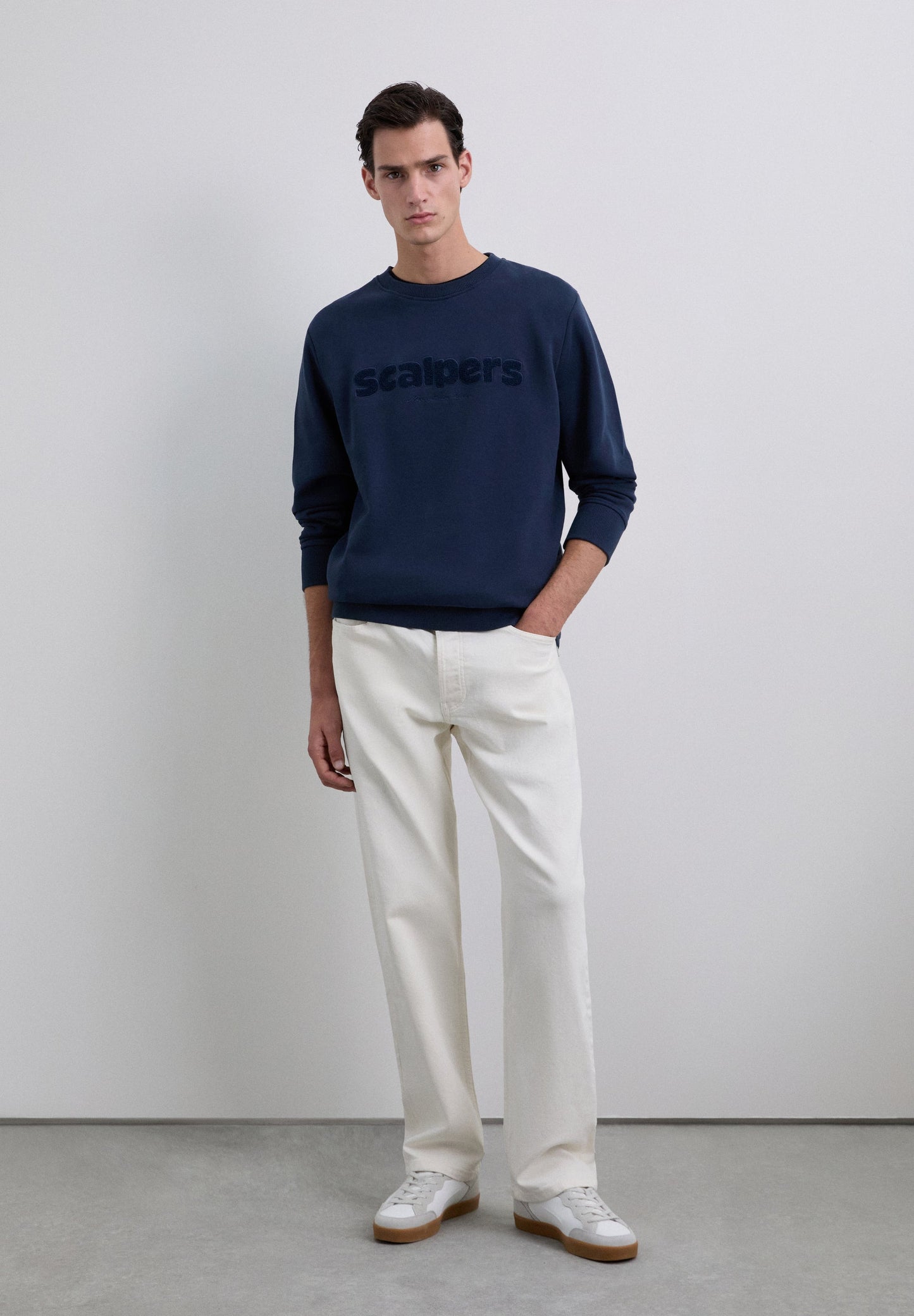 POLERÓN LOGO RELIEVE