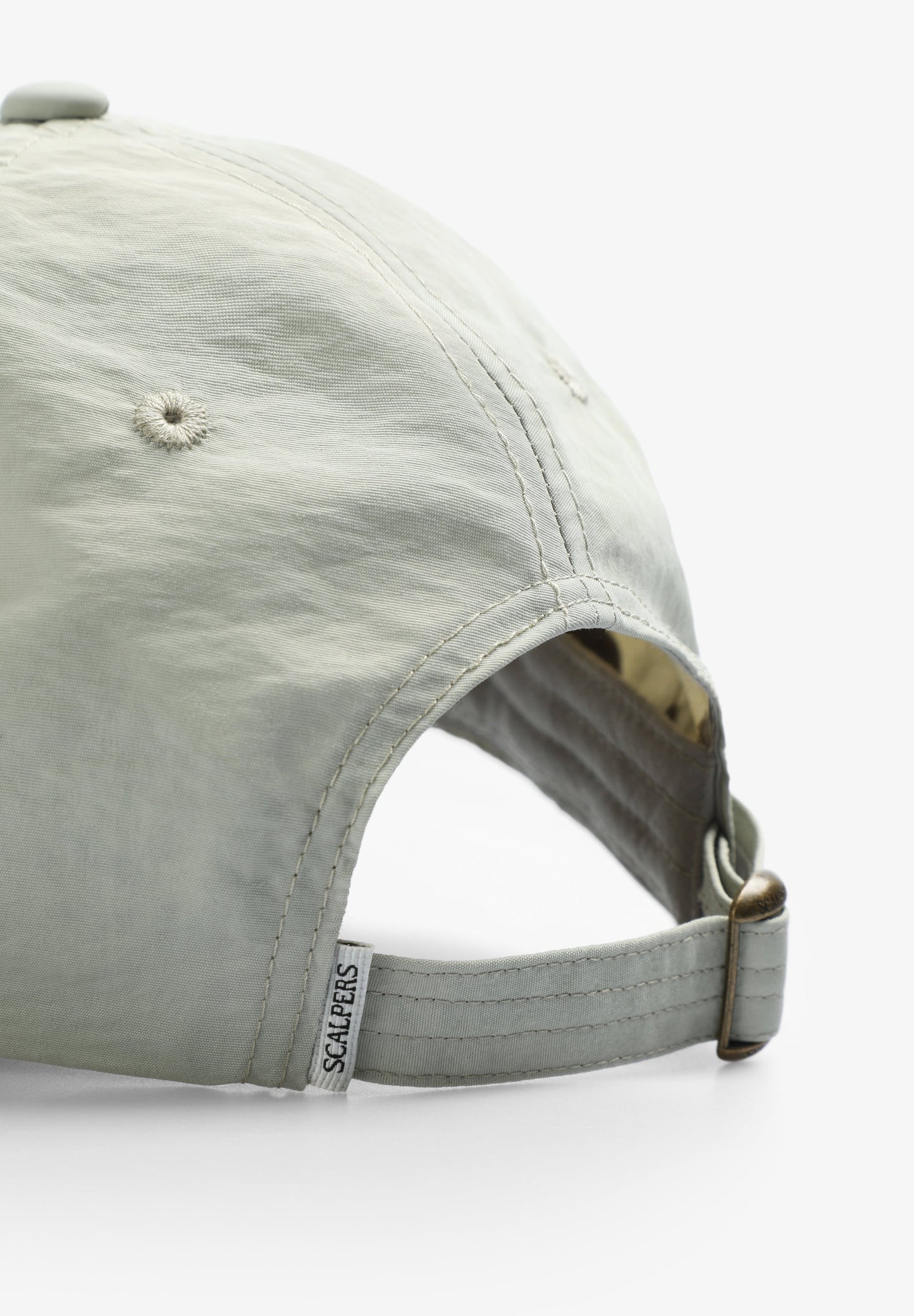 GORRA CALAVERA BORDADA CONTRASTE