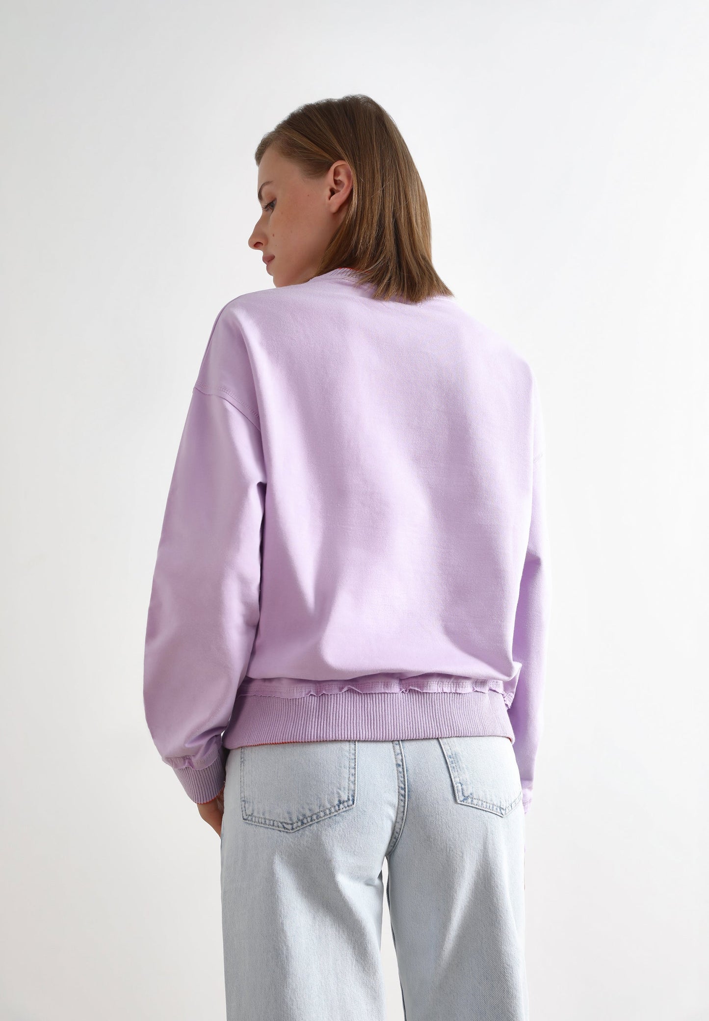 SUDADERA DETALLE CUELLO