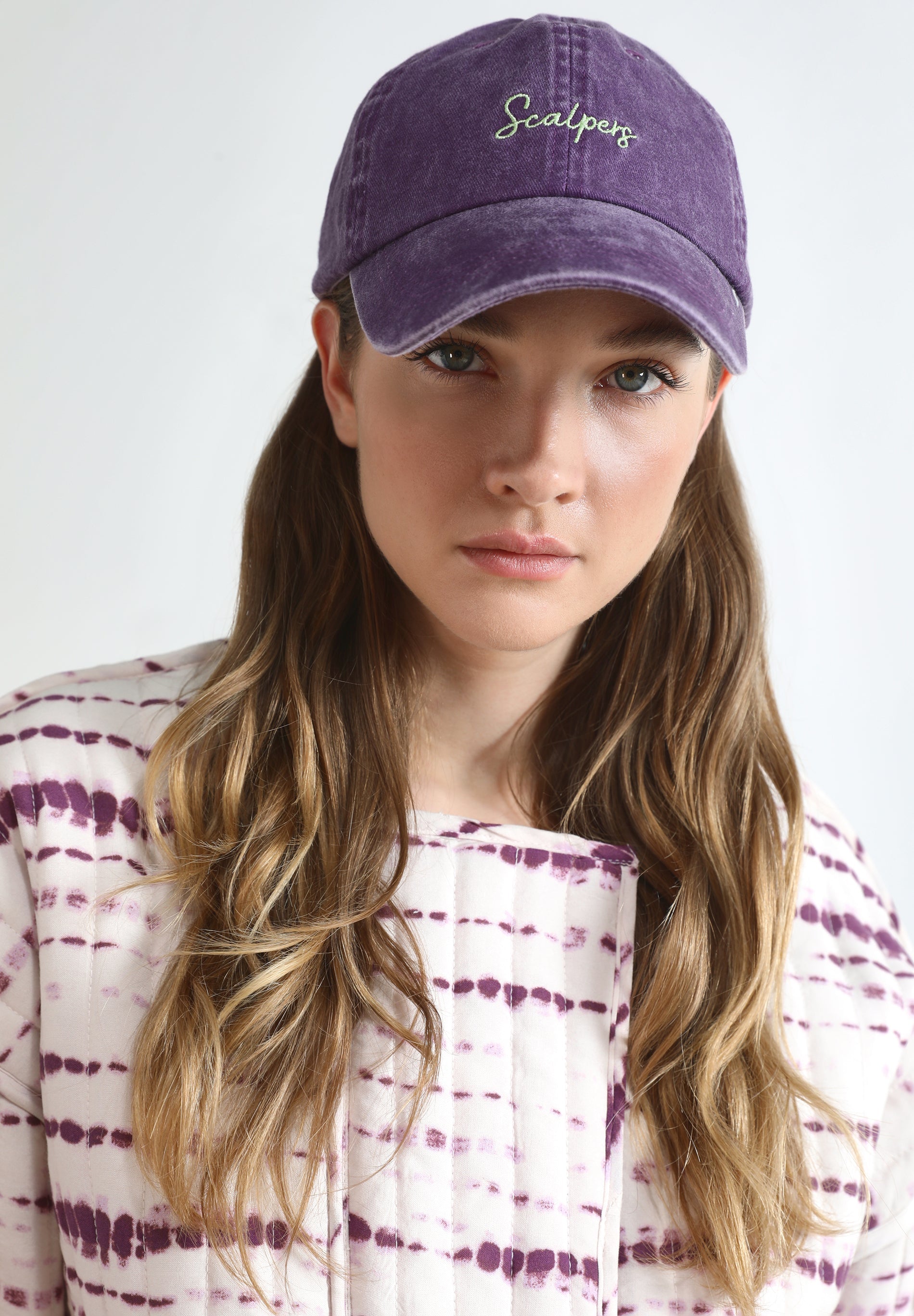 GORRA LAVADA LOGO BORDADO