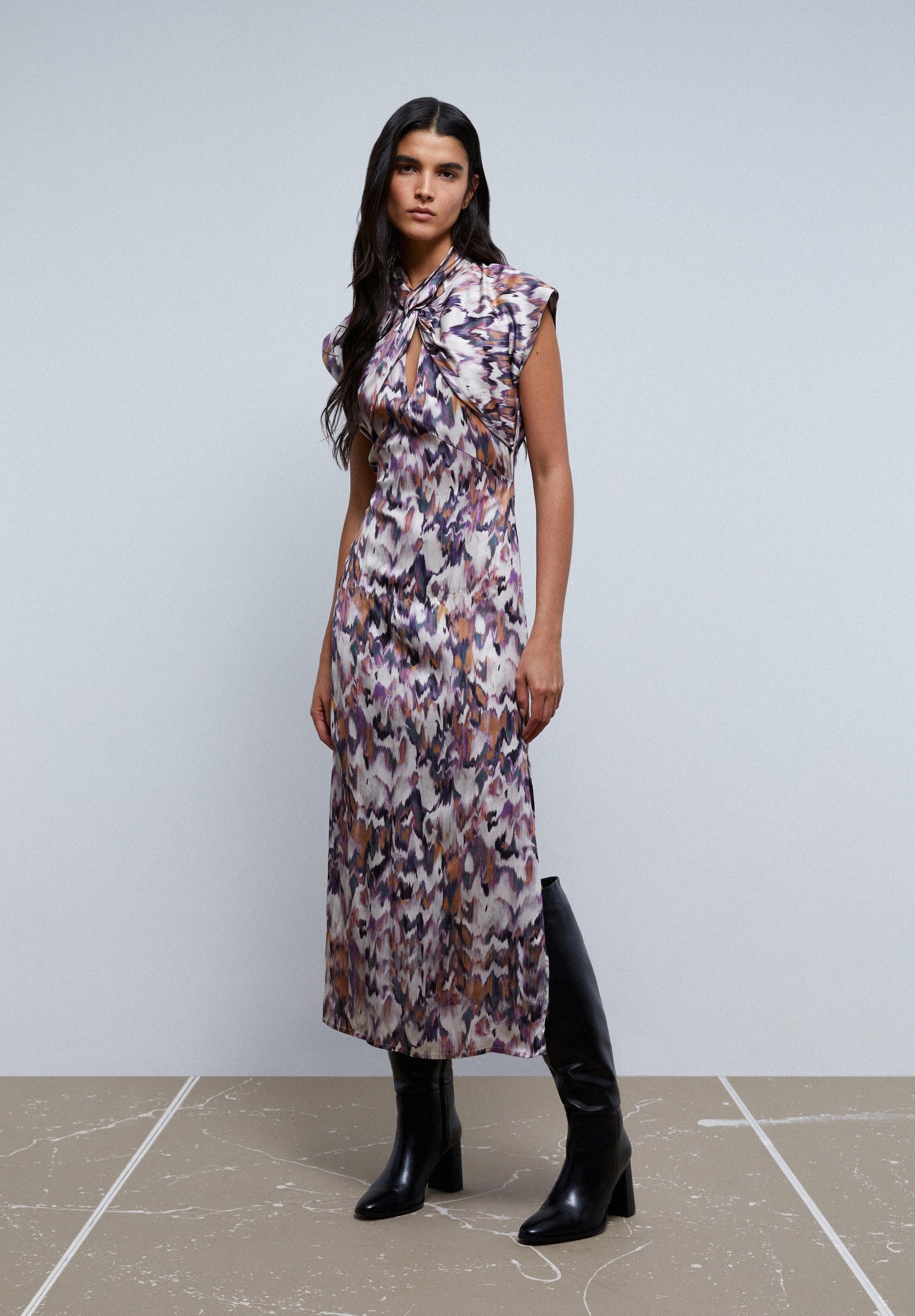 VESTIDO PRINT ESCOTE NUDO