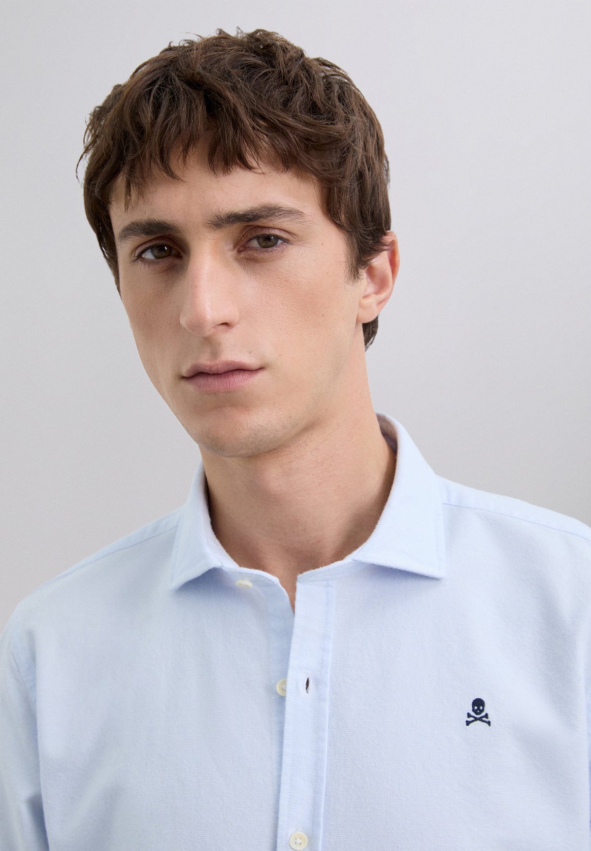 CAMISA OXFORD CALAVERA