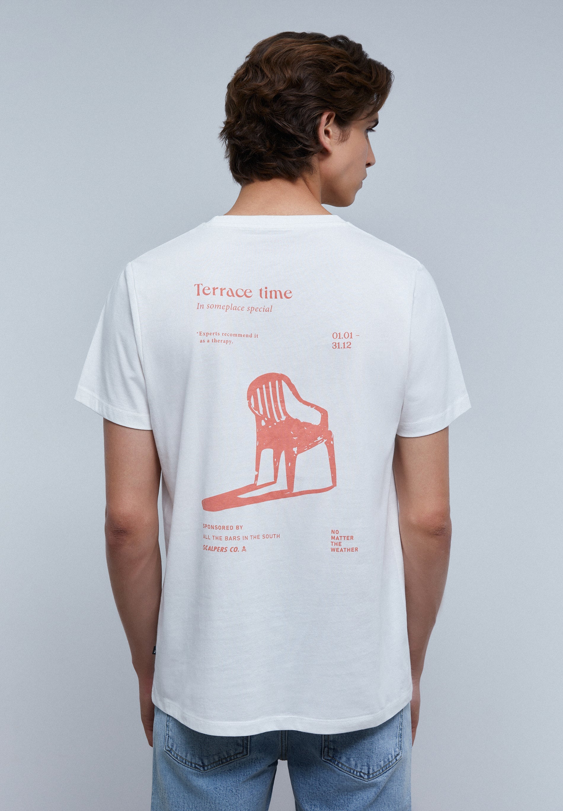 CAMISETA PRINT PECHO CONTRASTE