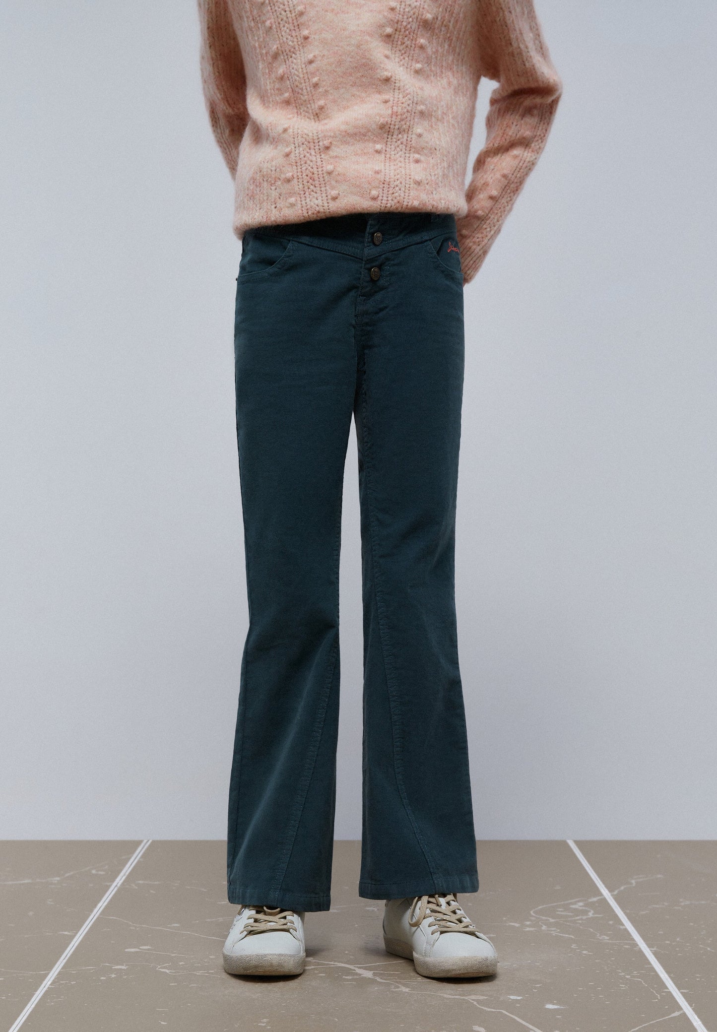 PANTALÓN FLARE MICROPANA