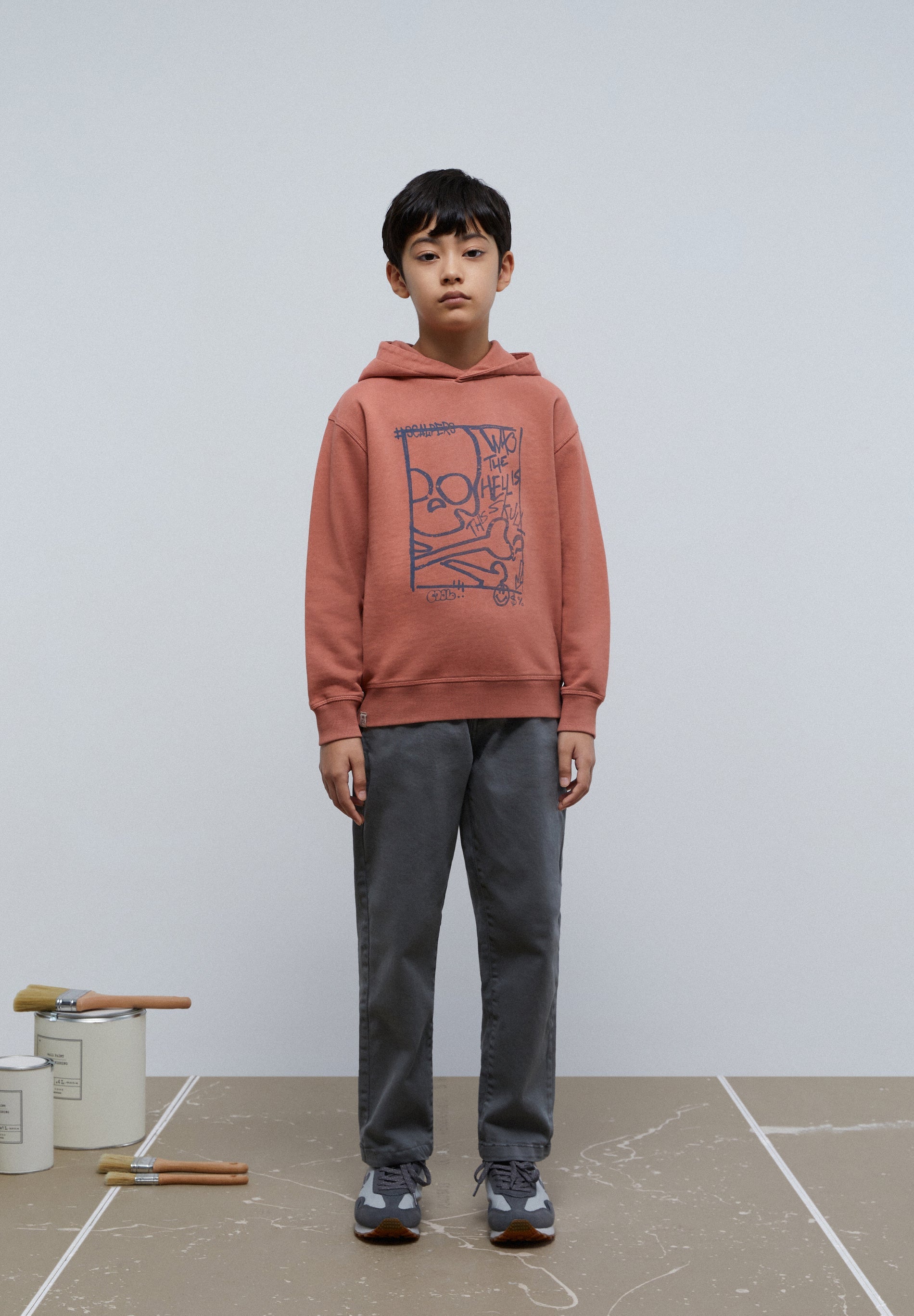 SUDADERA CAPUCHA PRINT FRONTAL