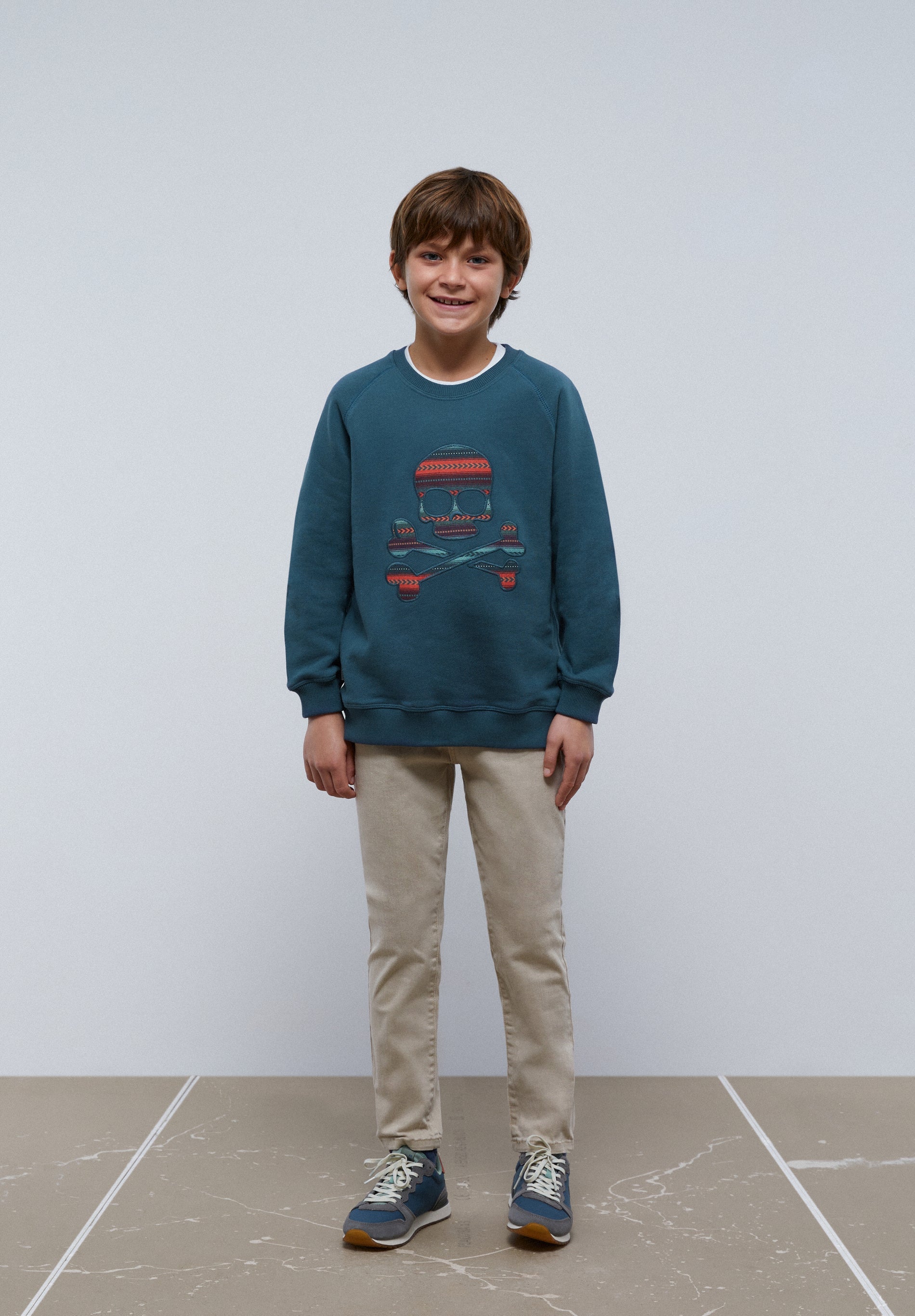 SUDADERA CALAVERA ÉTNICA