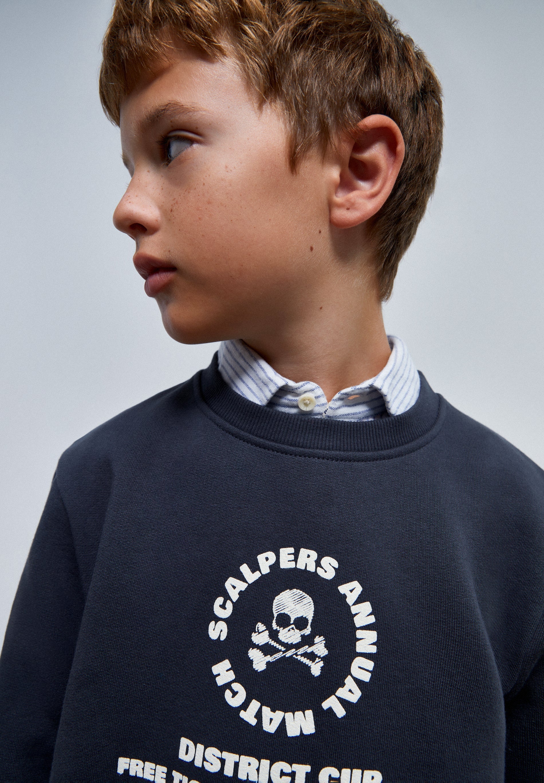 SUDADERA PRINT FRONTAL RELIEVE