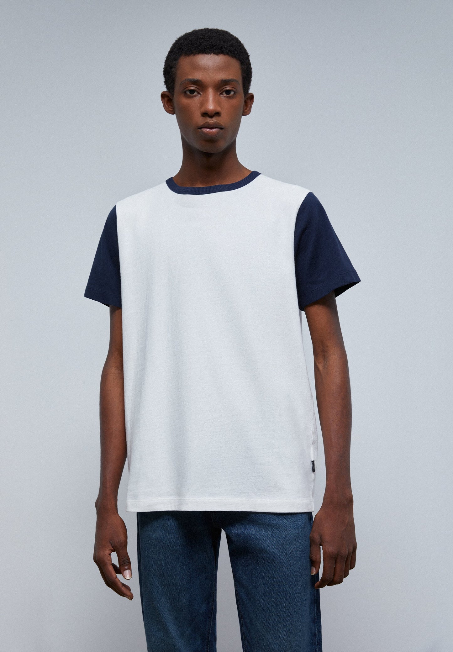 CAMISETA PREMIUM MANGA CONTRASTE