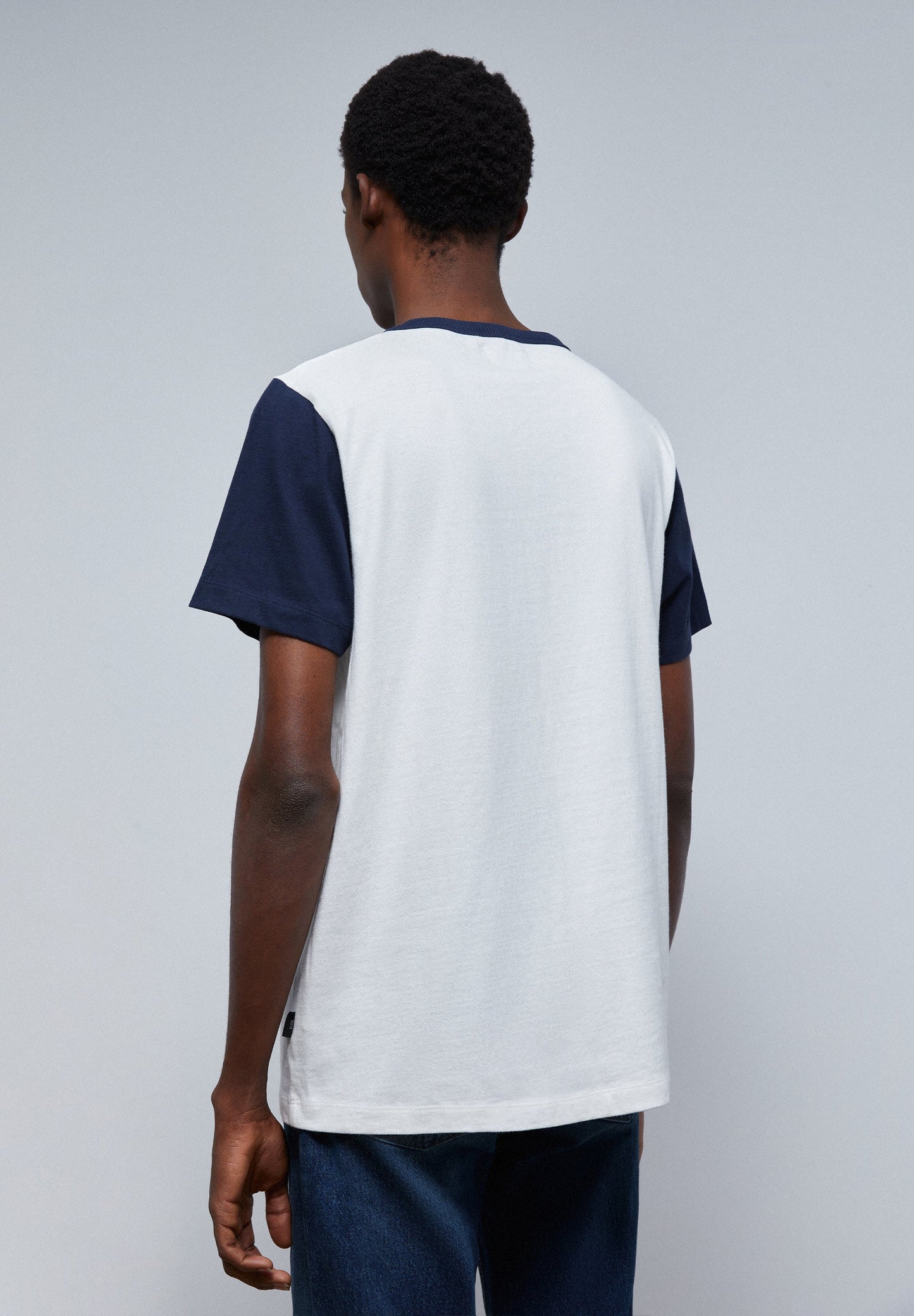 CAMISETA PREMIUM MANGA CONTRASTE