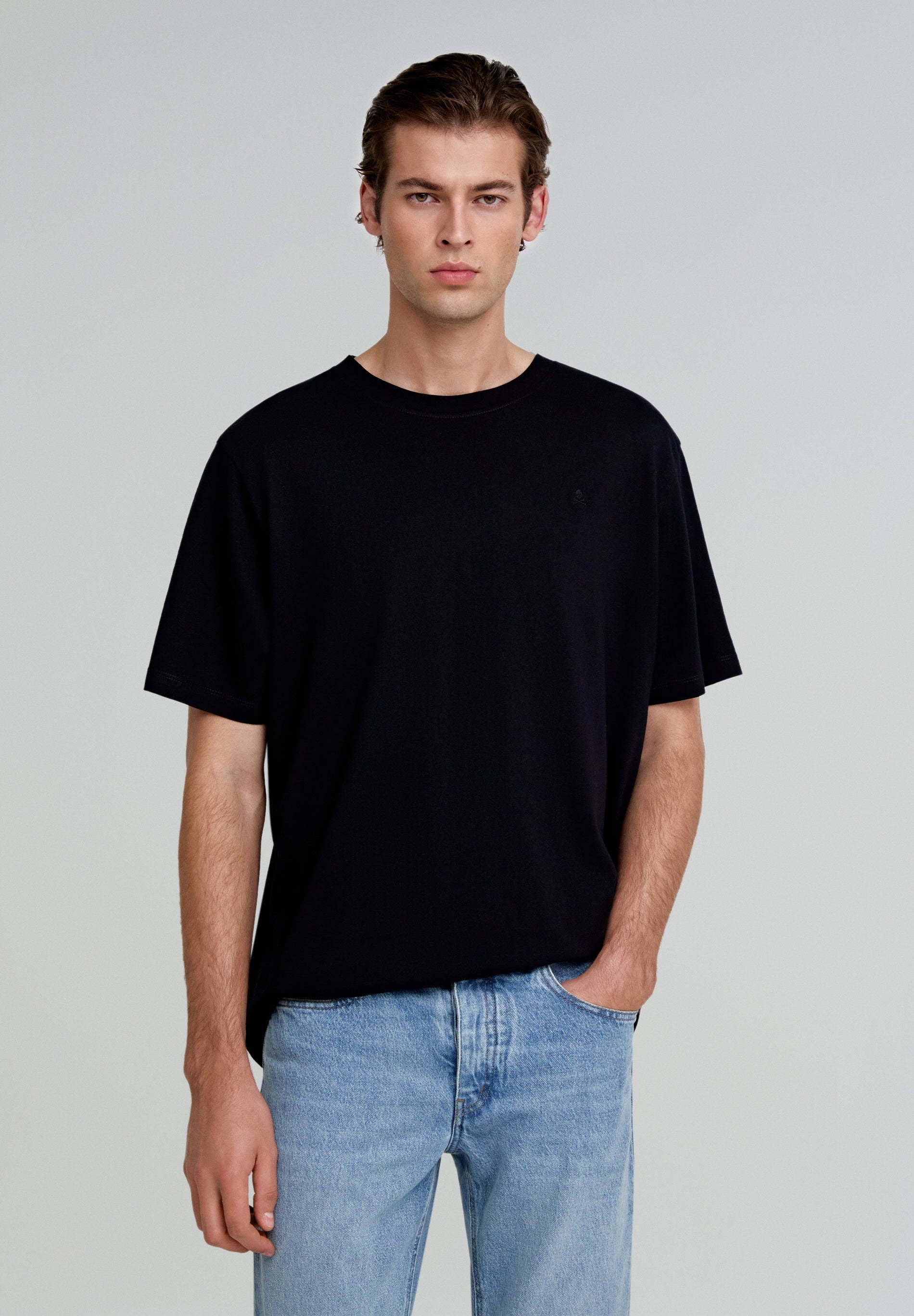 POLERA BÁSICA CALAVERA RELAXED FIT