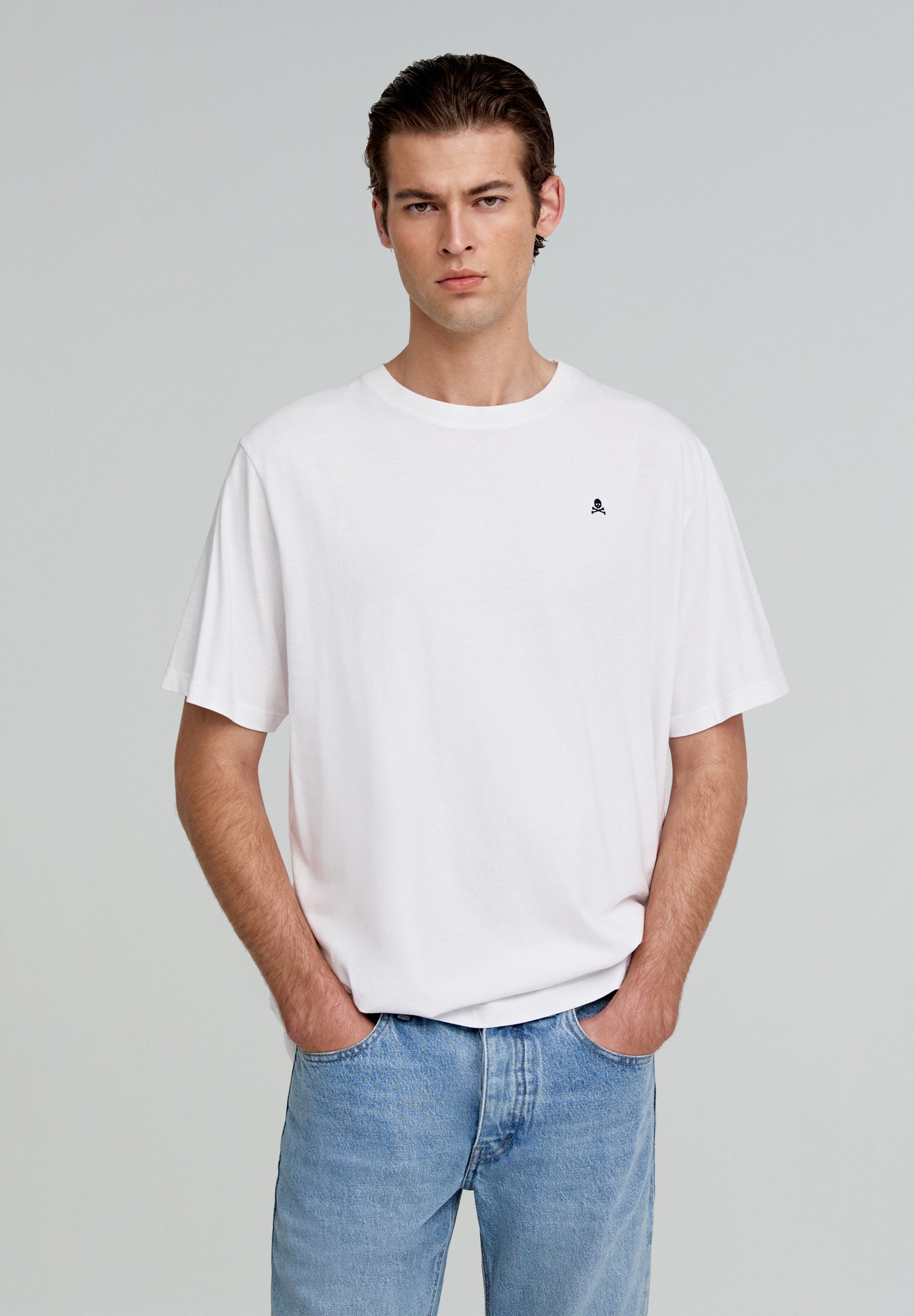 POLERA BÁSICA CALAVERA RELAXED FIT