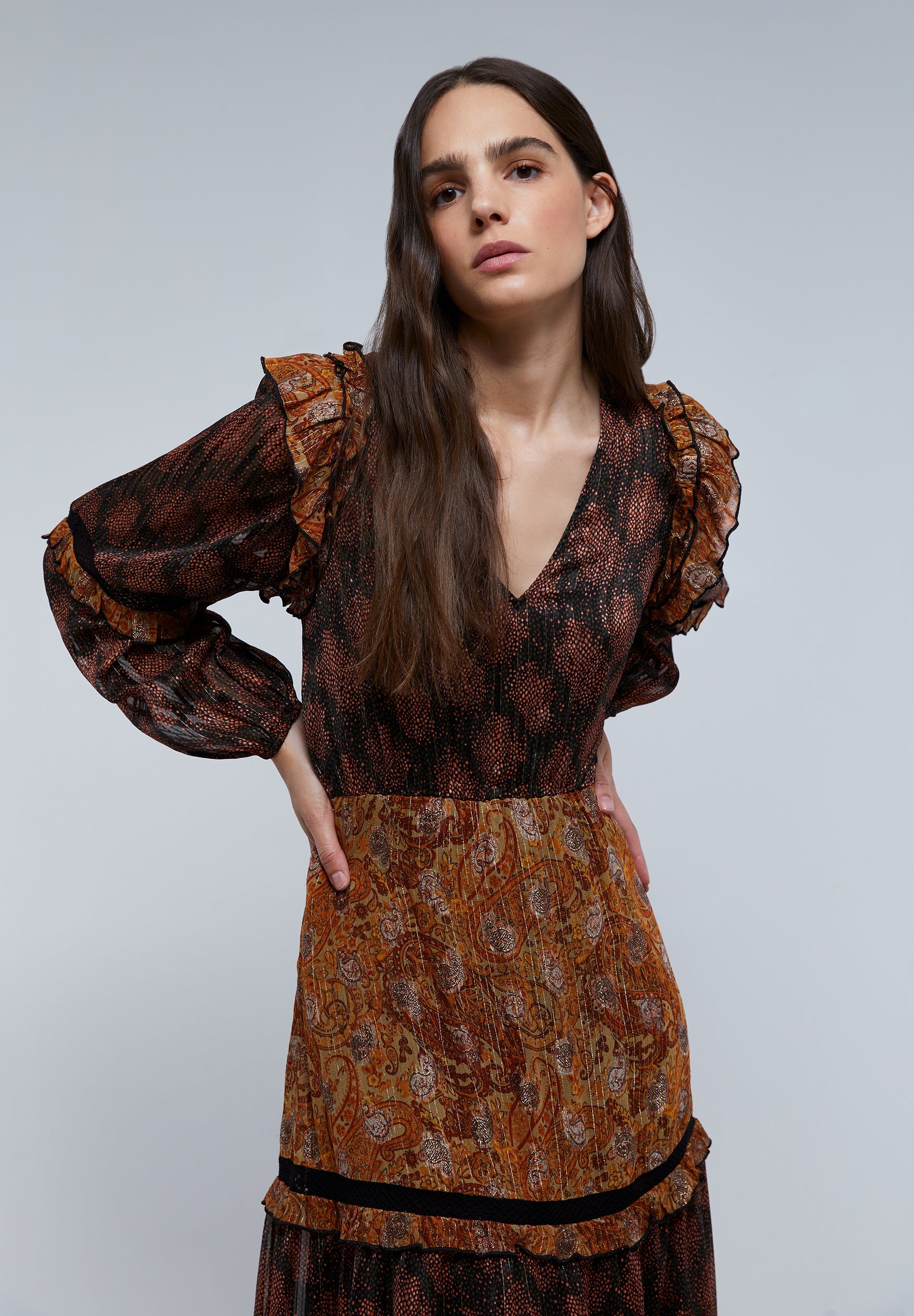 VESTIDO MIDI PAISLEY LUREX