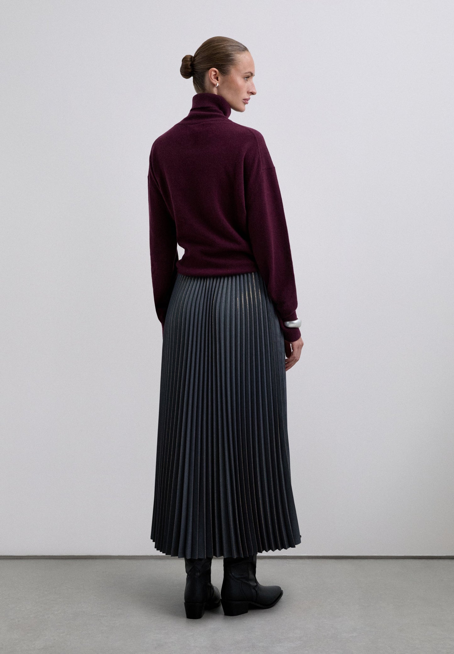 FALDA PLISADA DETALLES LUREX