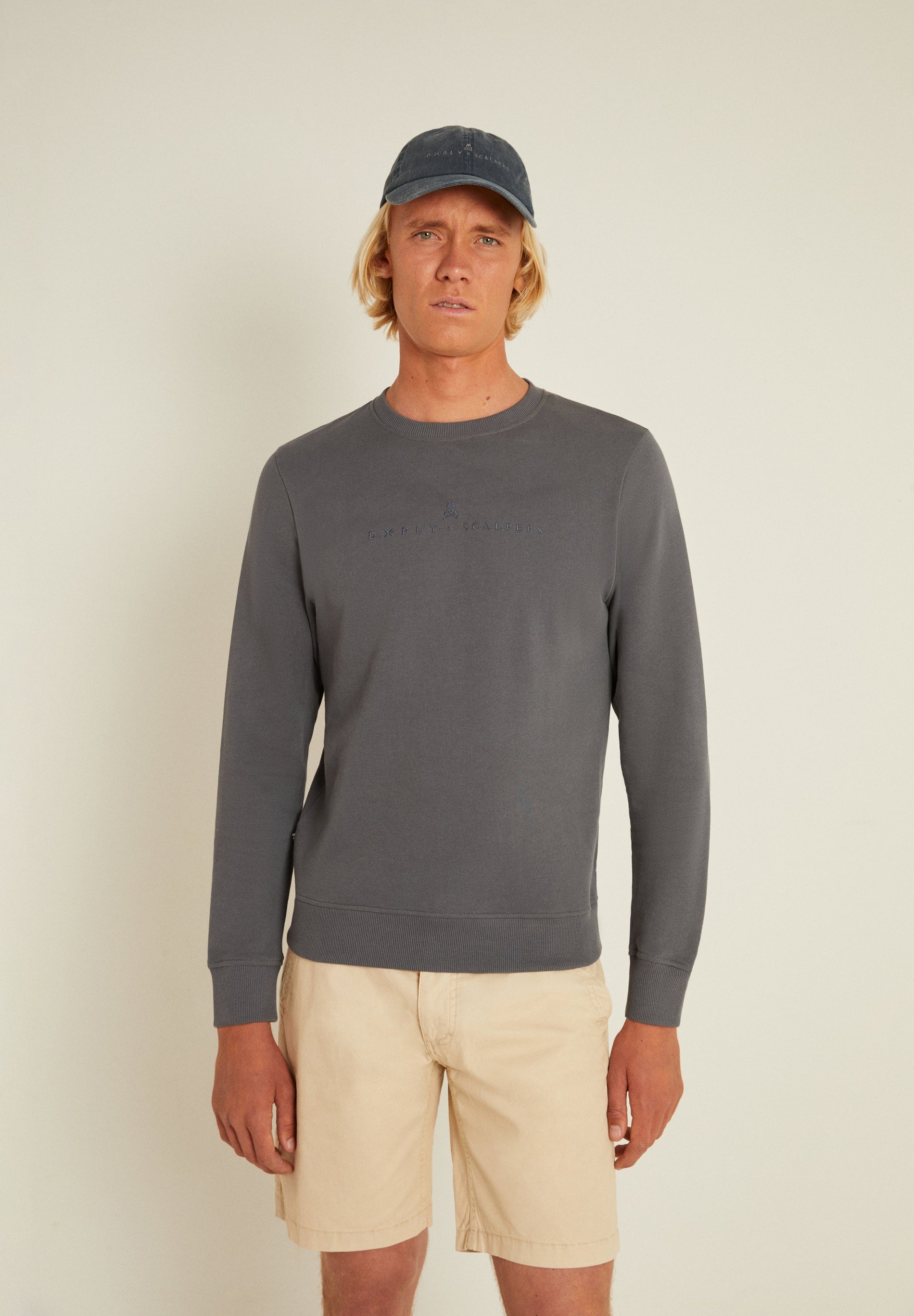 SUDADERA BORDADO DEEPLY X SCALPERS
