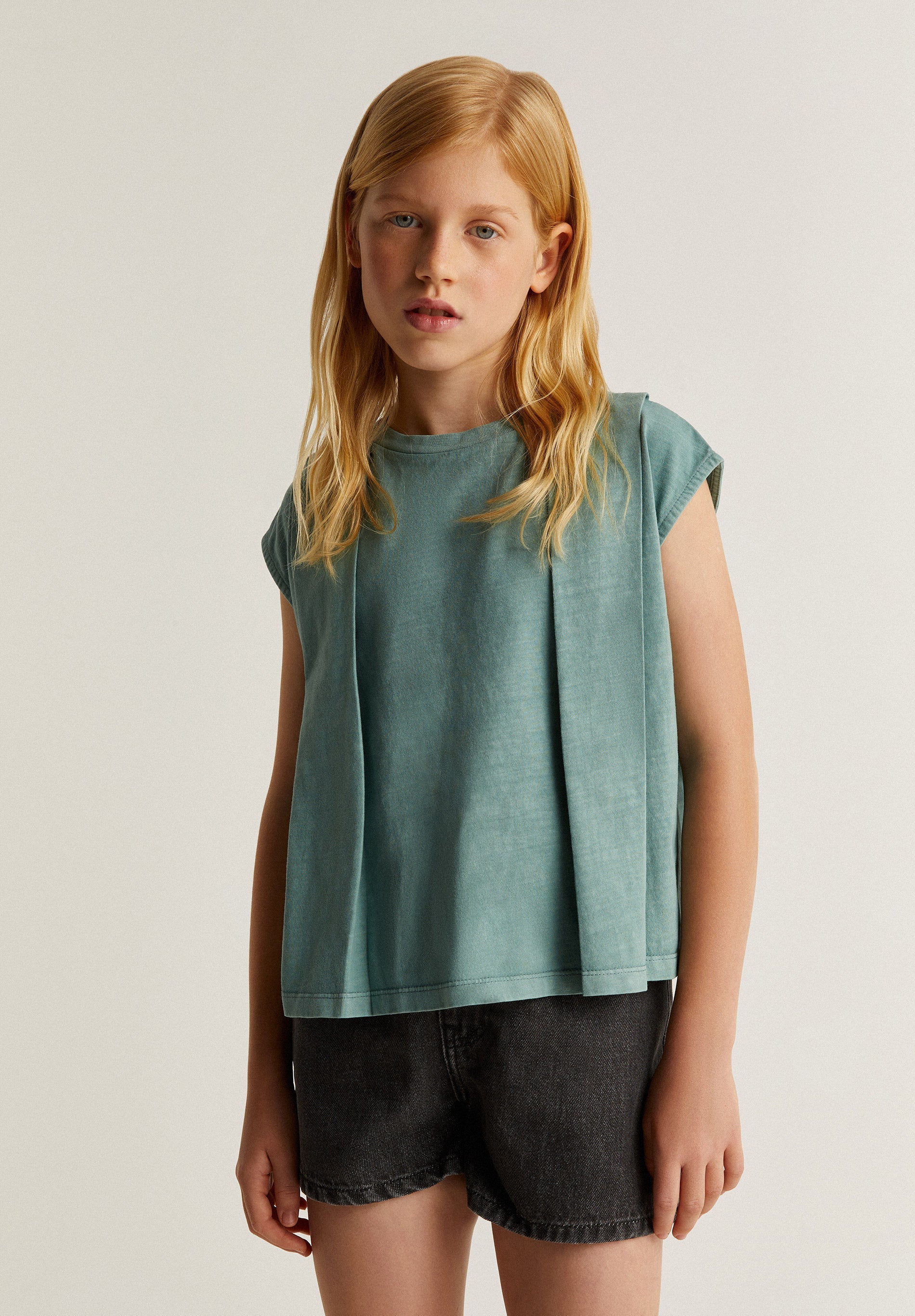 CAMISETA DETALLE PLIEGUES