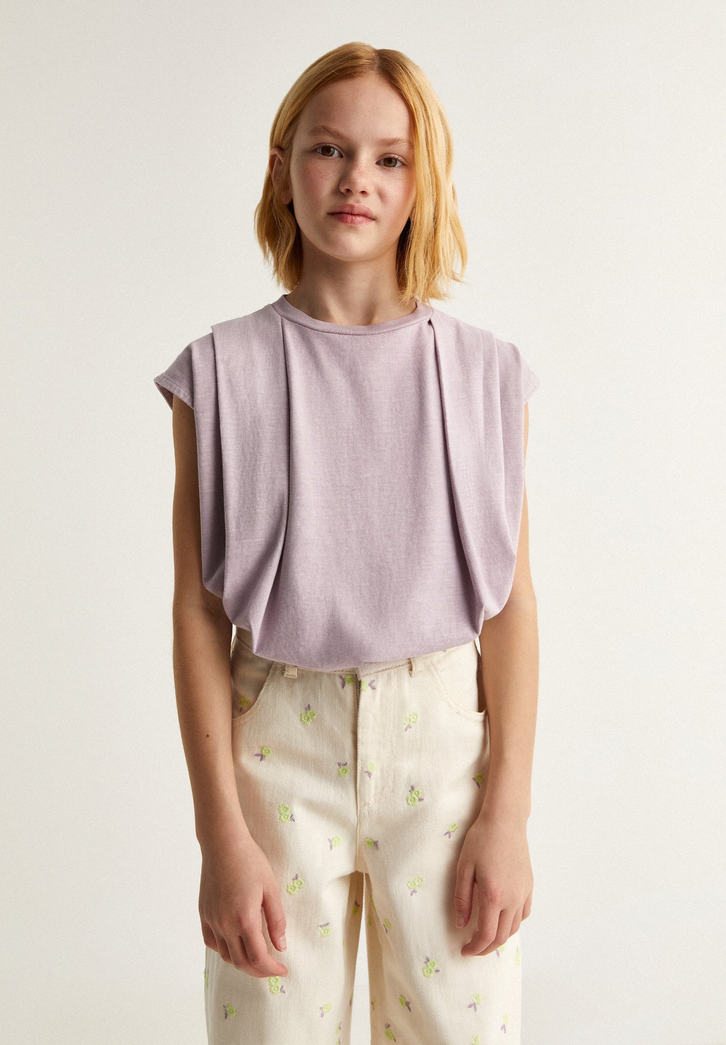 CAMISETA DETALLE PLIEGUES