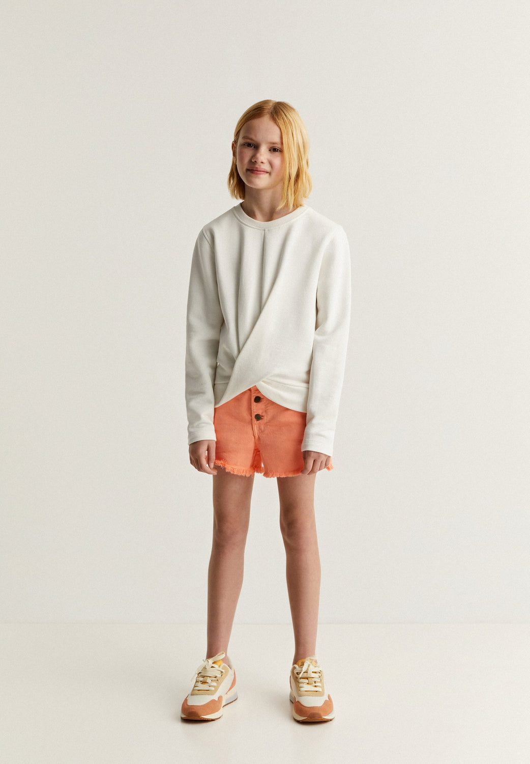 SUDADERA DETALLE NUDO – Scalpers CL