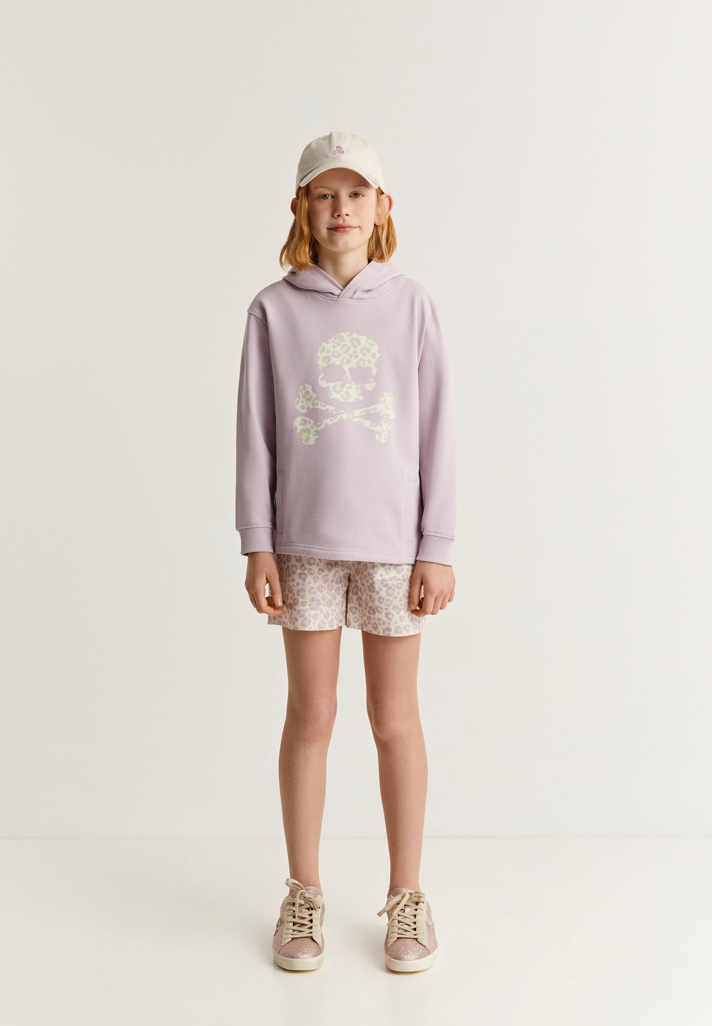 SUDADERA CAPUCHA CALAVERA ANIMAL PRINT