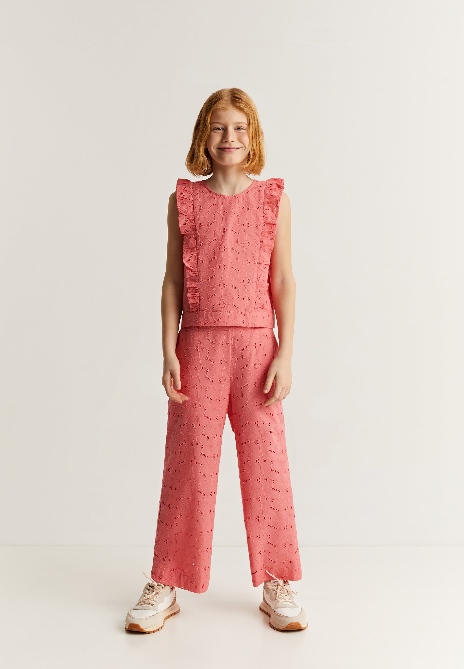 PANTALÓN TROQUELADO