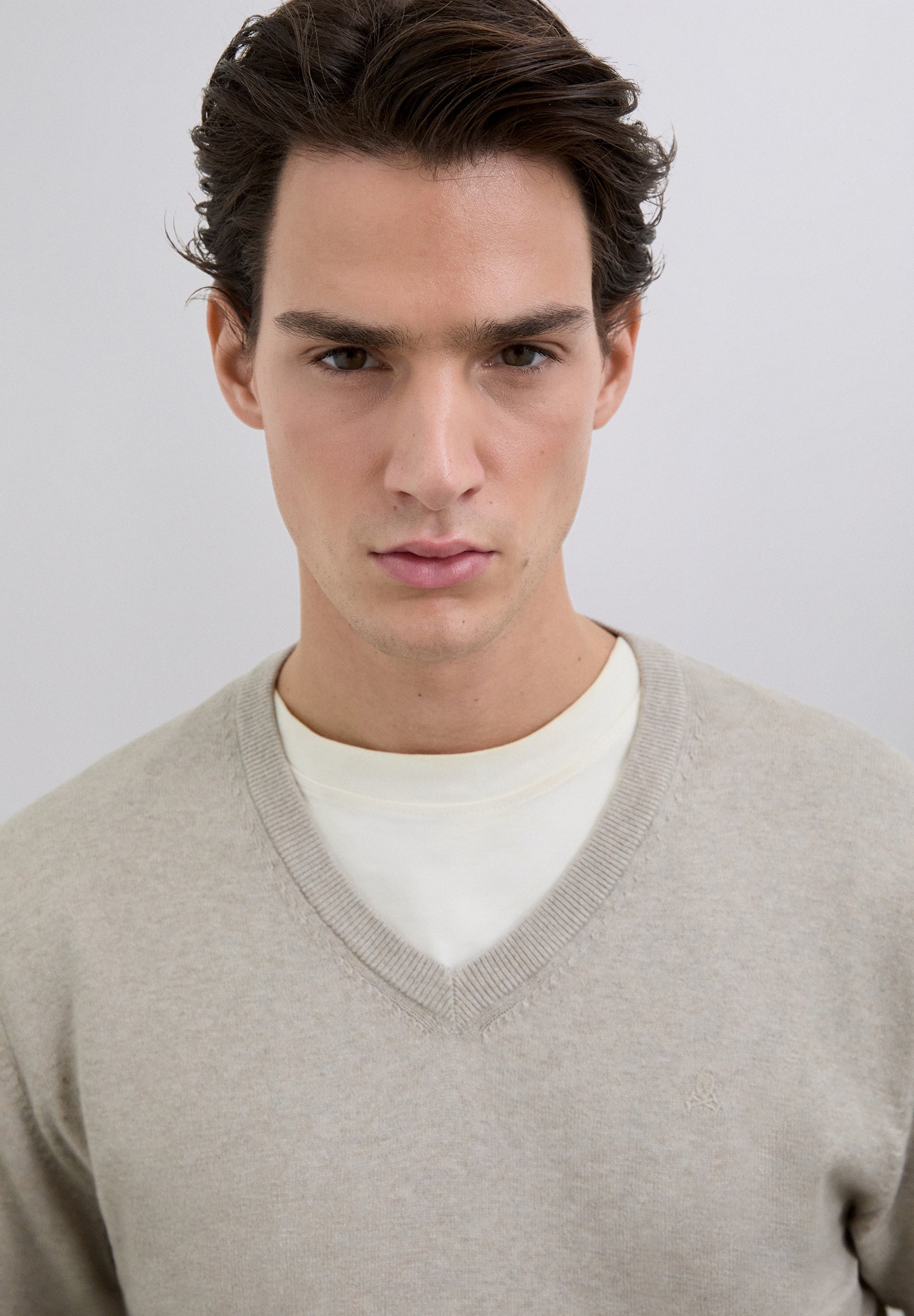 CHALECO PUNTO CUELLO PICO ALGODÓN