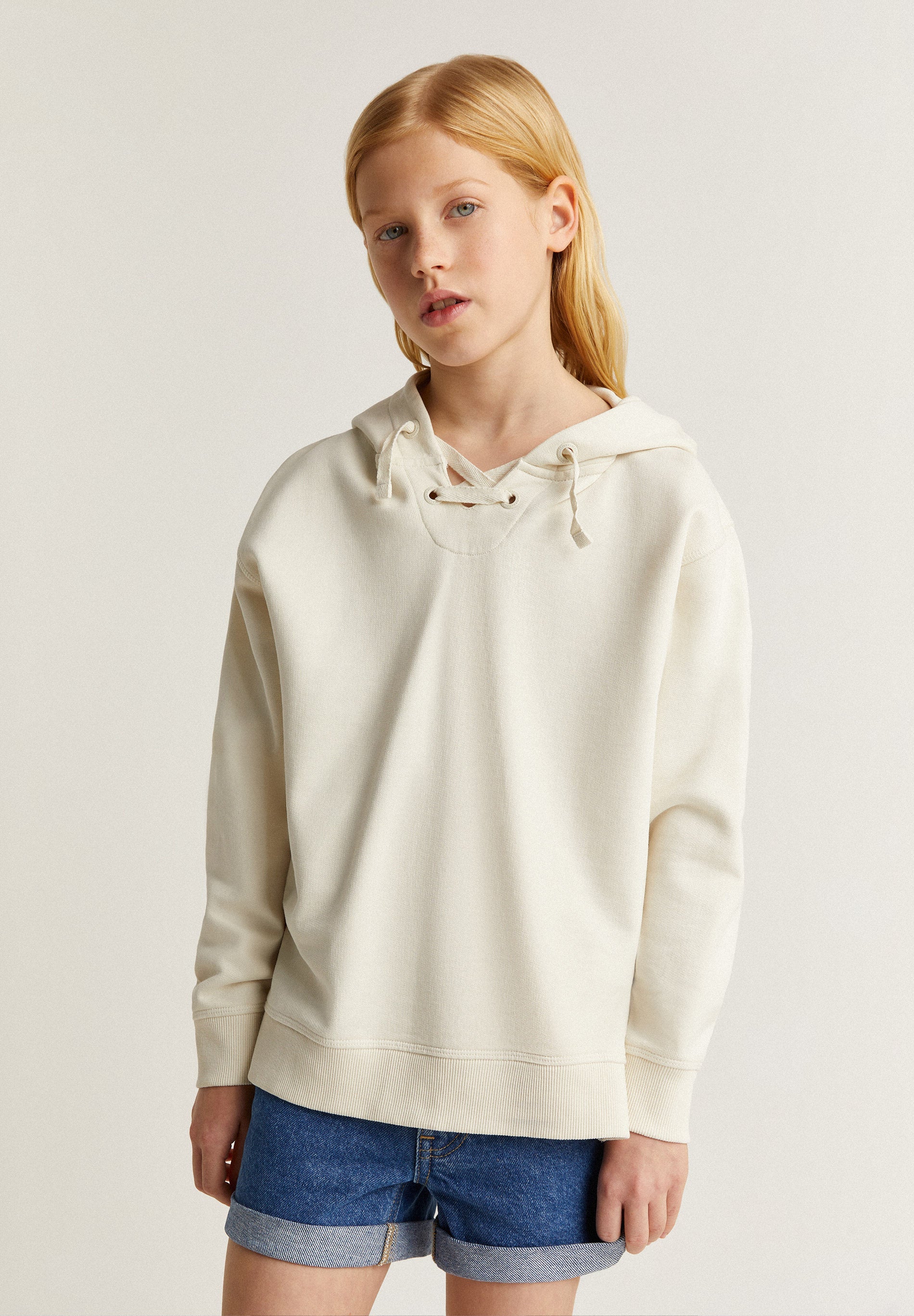 SUDADERA CAPUCHA CORDÓN