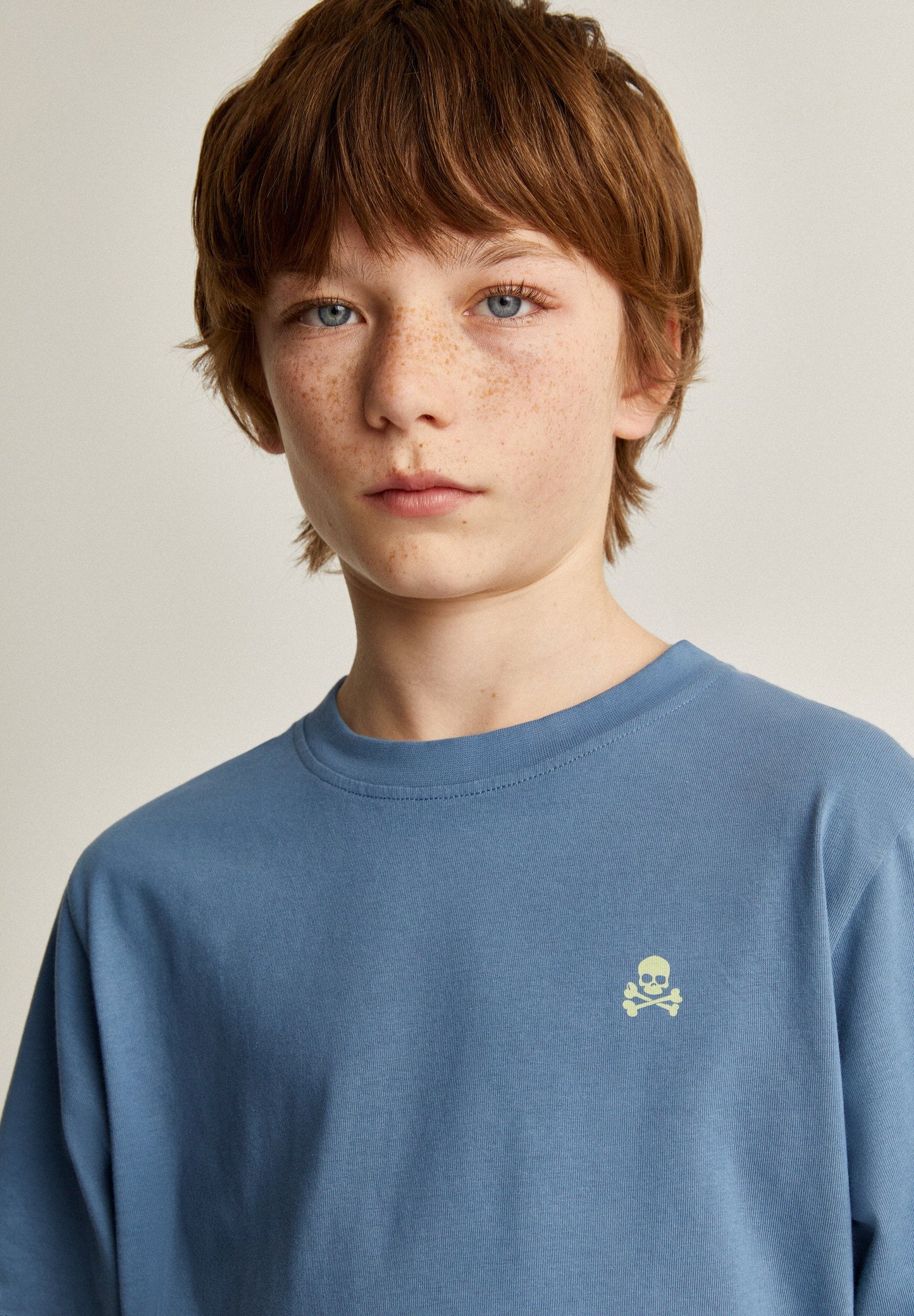 CAMISETA PRINT TRASERO CONTRASTE