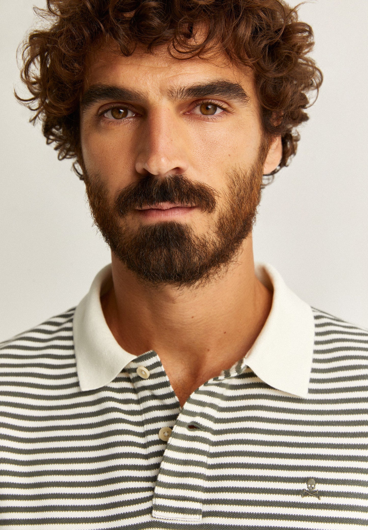 POLO RAYAS CALAVERA CONTRASTE