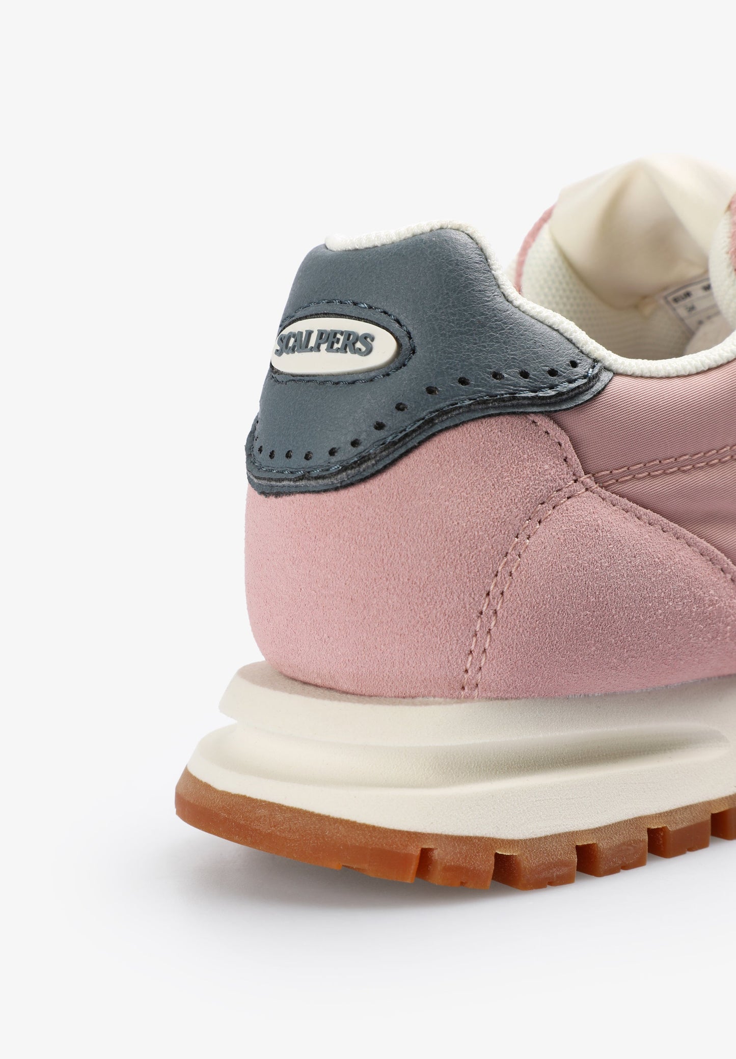 SNEAKERS CALAVERA SUELA PRONUNCIADA