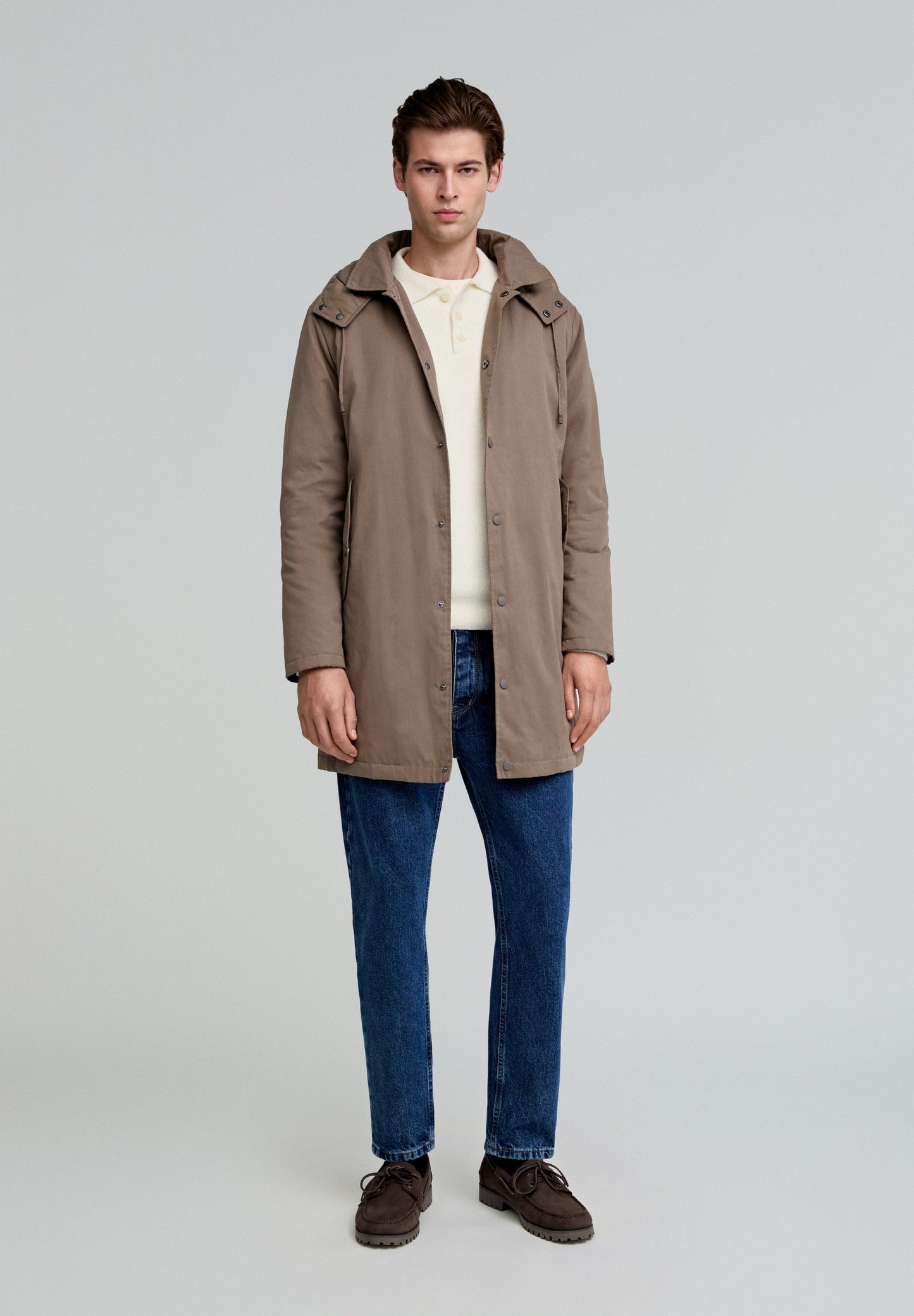 PARKA TIPO TRENCH CAPUCHA DESMONTABLE