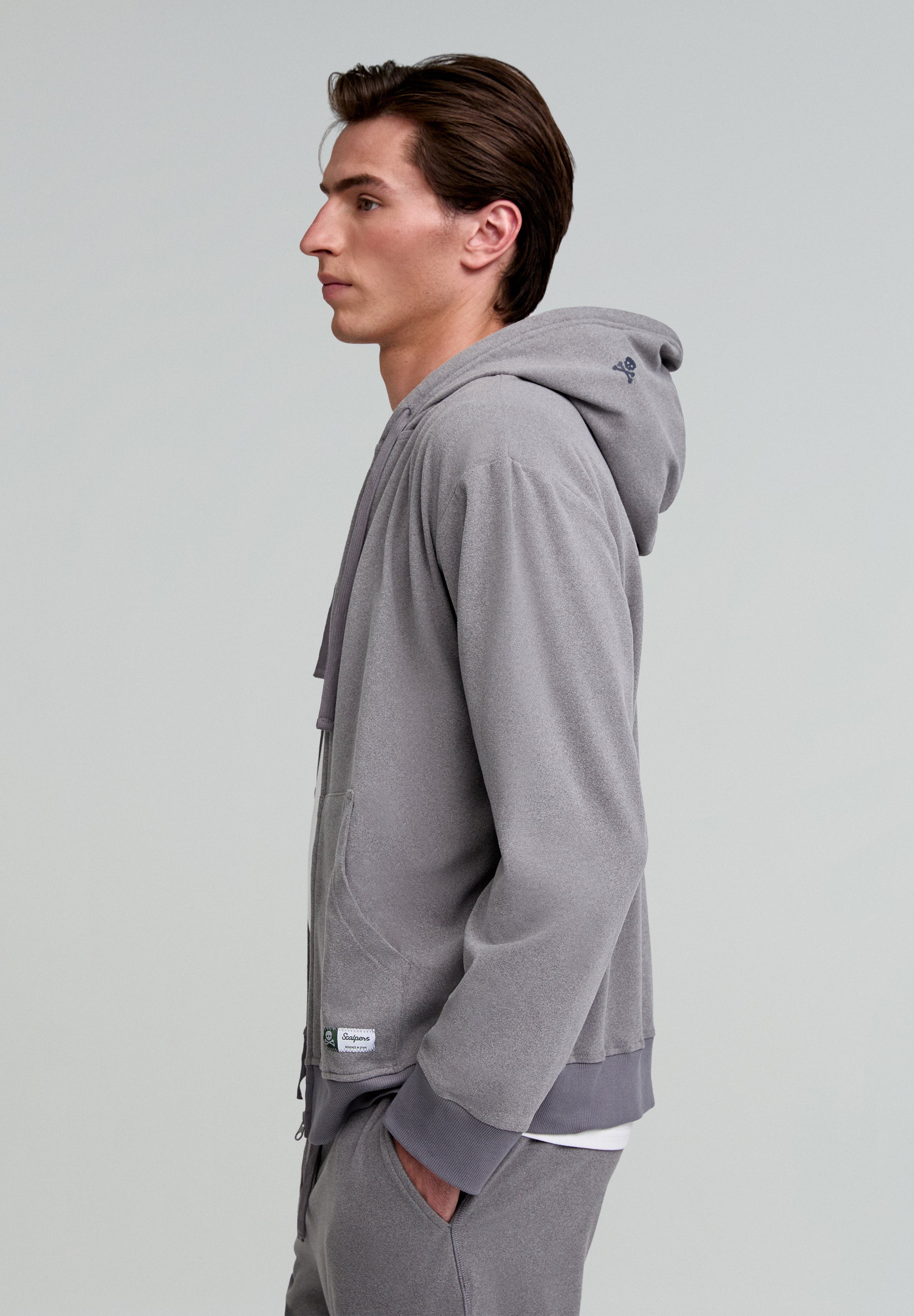 SUDADERA CAPUCHA TÉCNICA DEPORTIVA