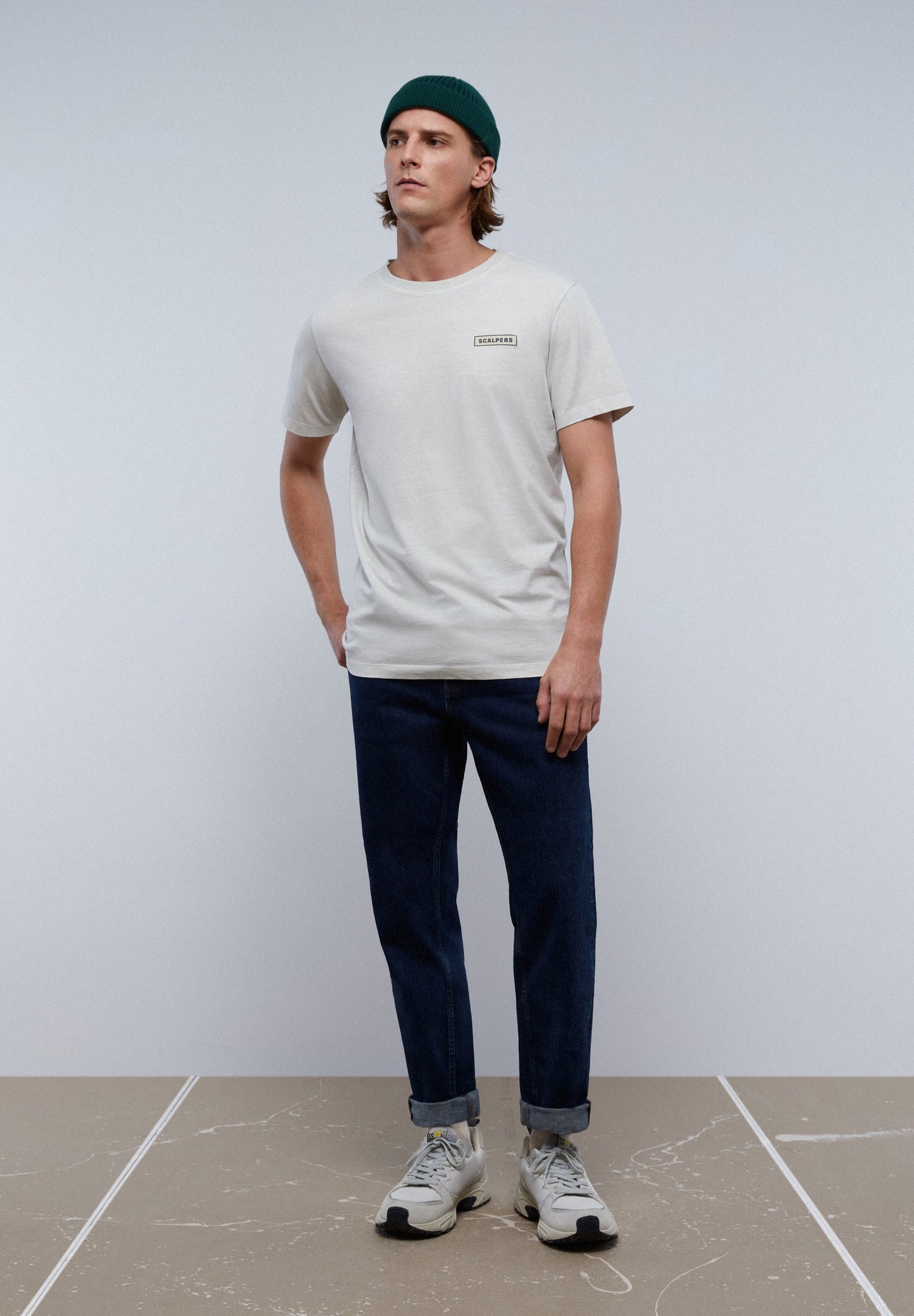CAMISETA PRINT TRASERO GEOMÉTRICO