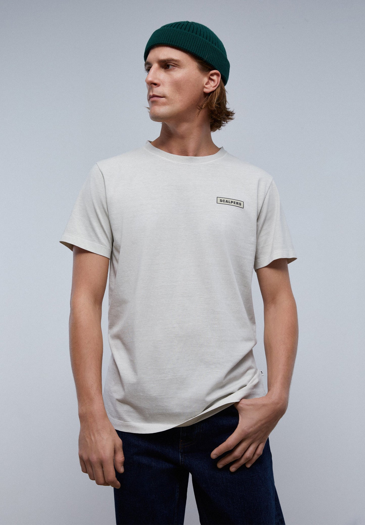 CAMISETA PRINT TRASERO GEOMÉTRICO