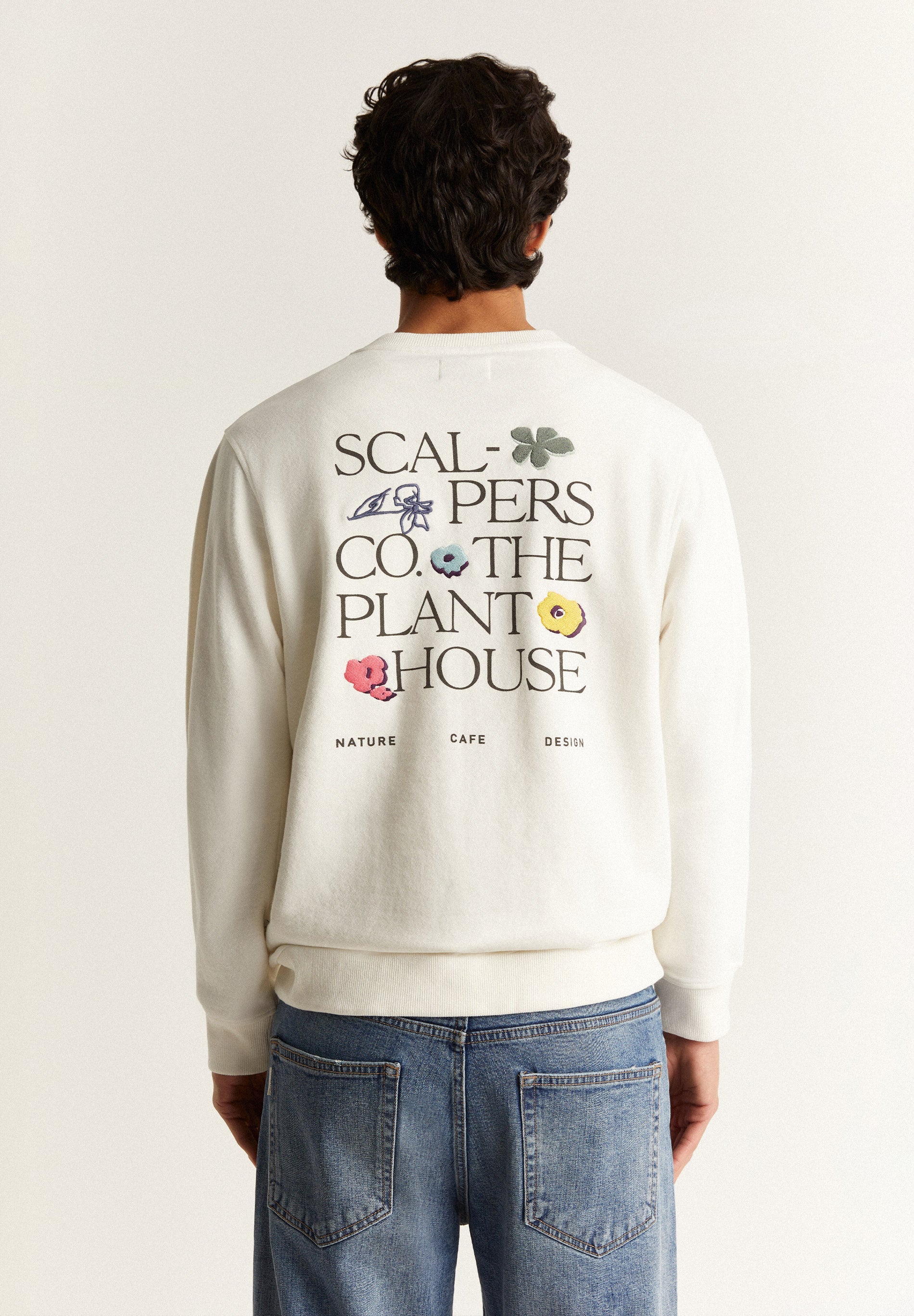 SUDADERA DETALLES BORDADOS