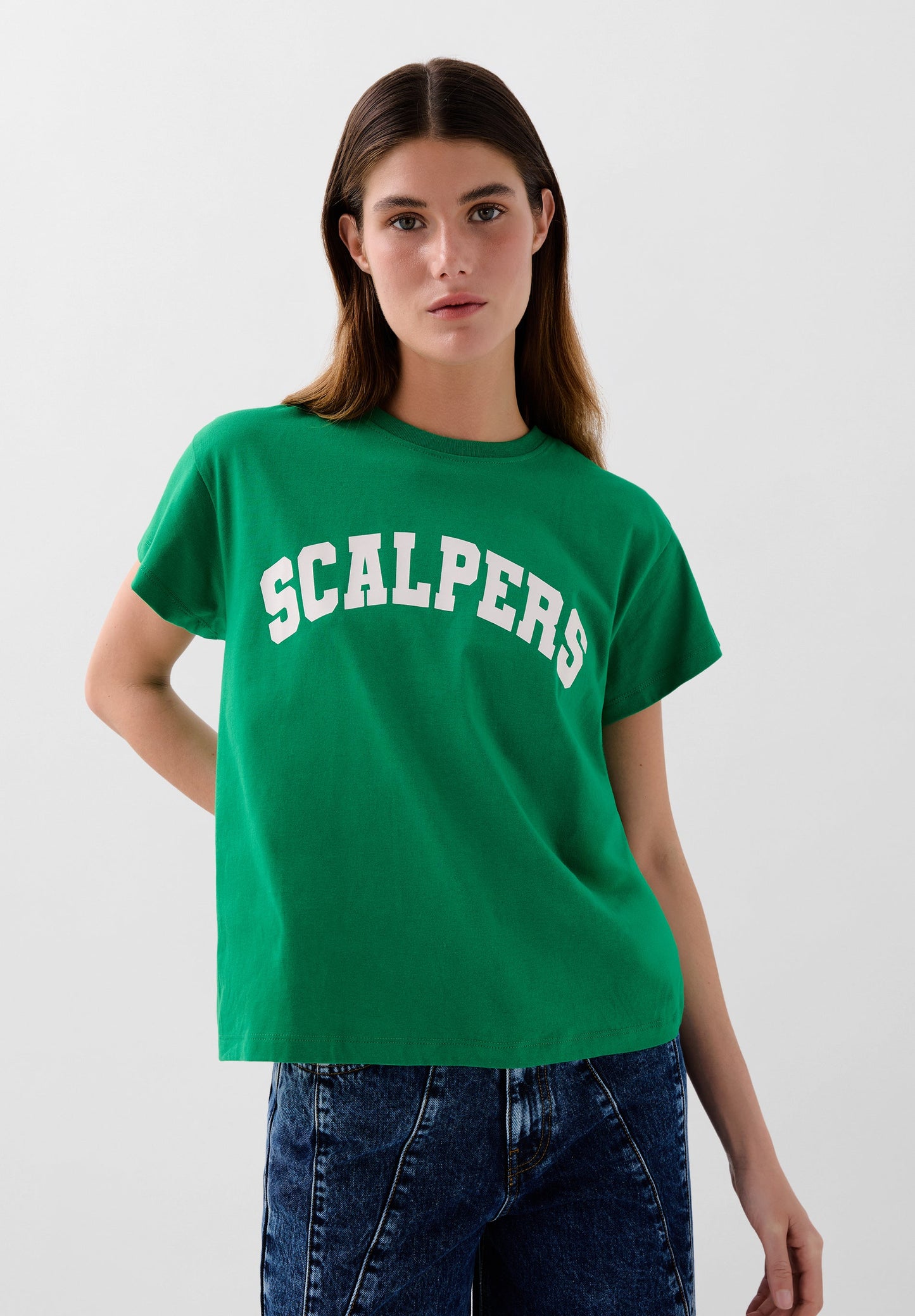 POLERA PRINT LOGO FRONTAL