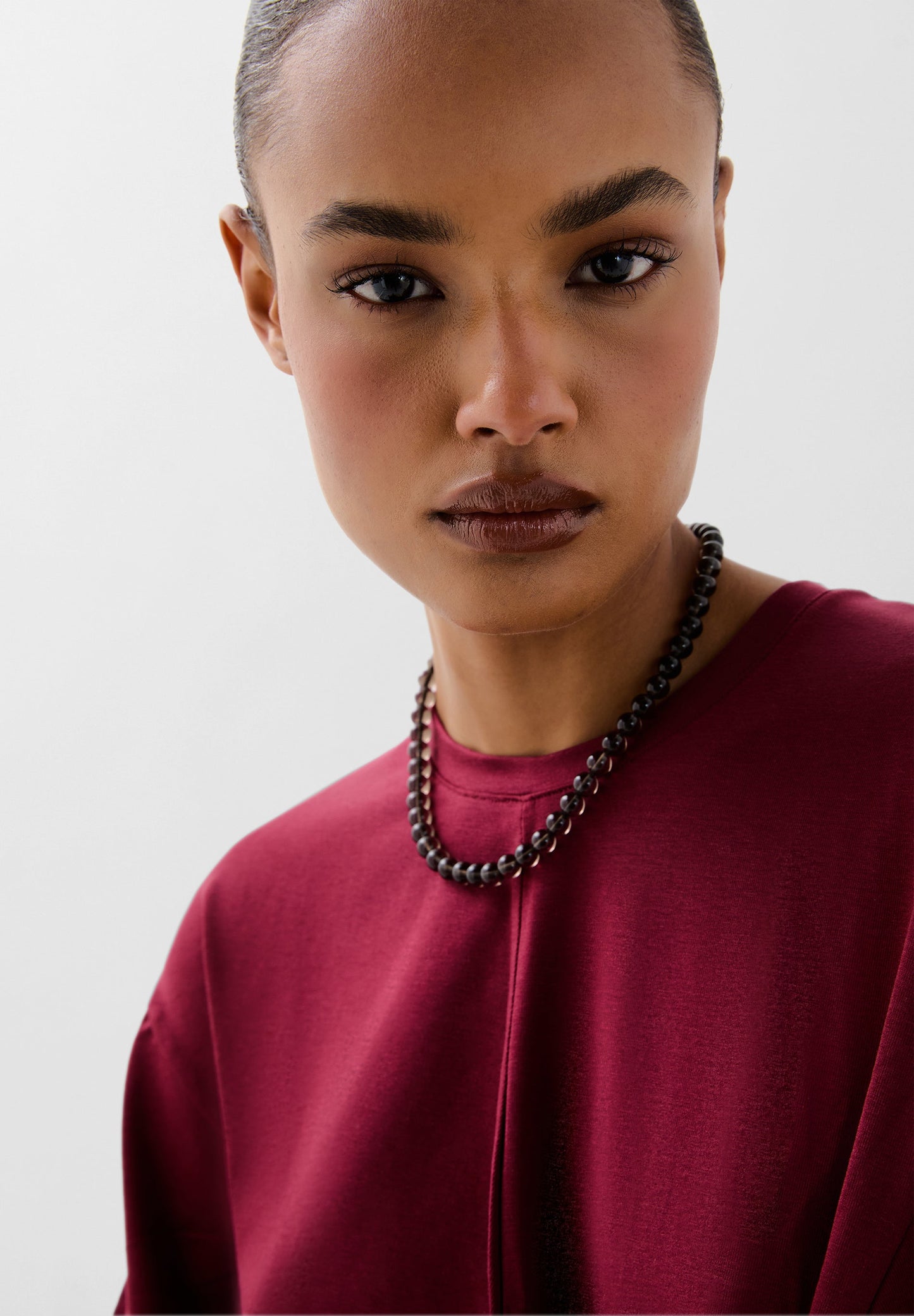 VESTIDO FLUIDO DETALLE NUDO