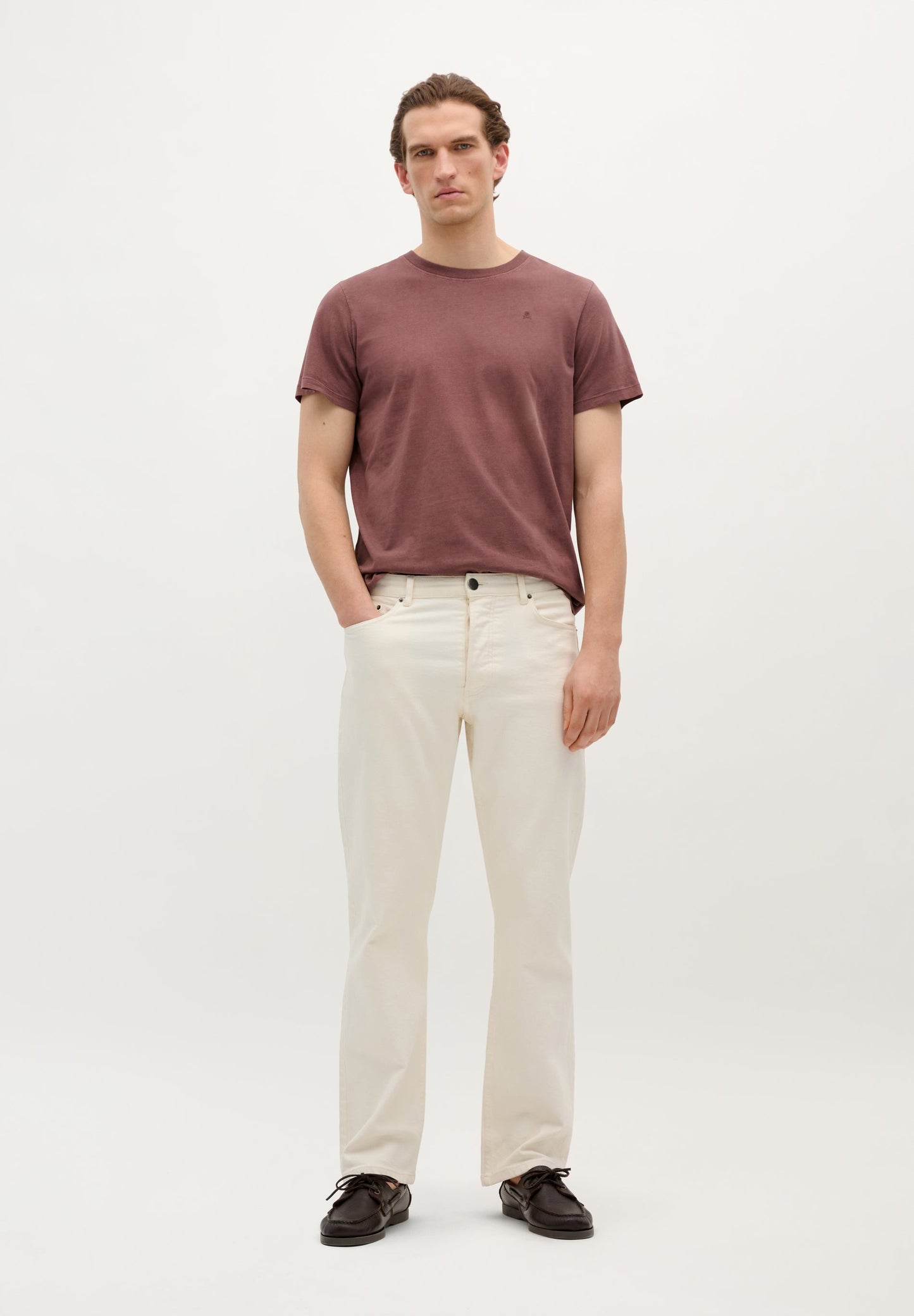 POLERA CALAVERA BORDADA TONO