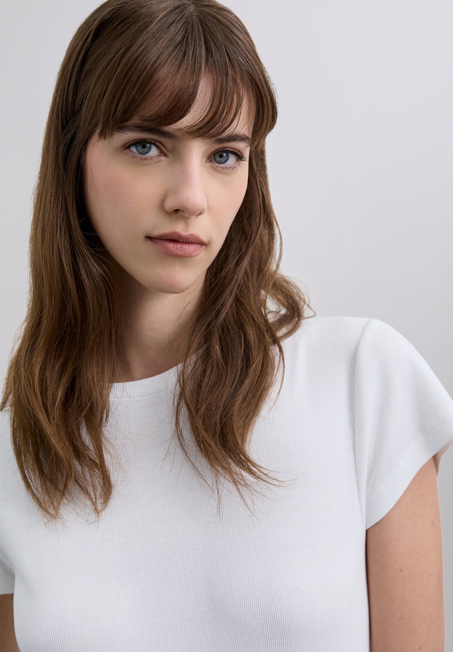 POLERA ABERTURA DETALLE PEDRERÍA