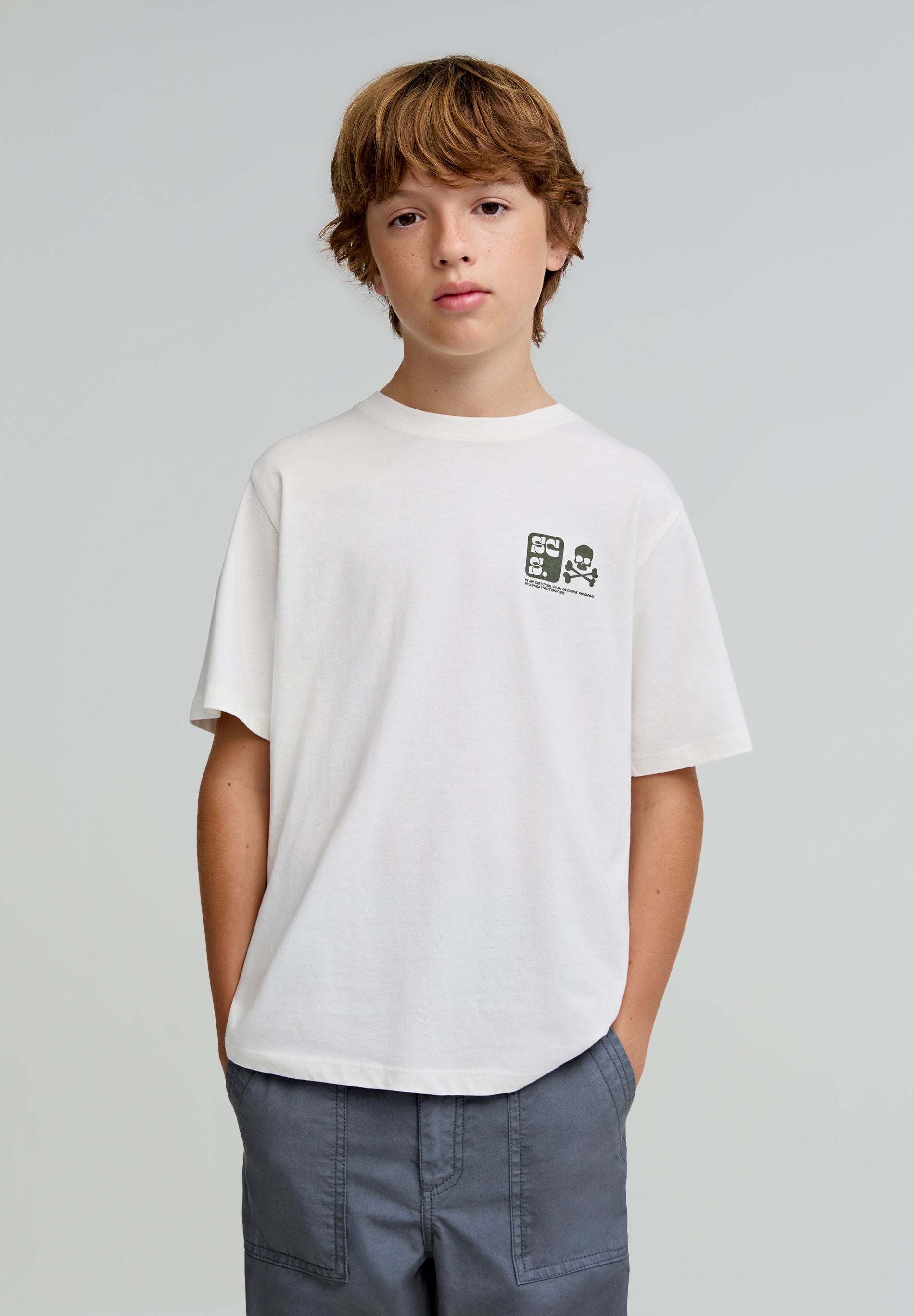 CAMISETA PRINT CONTRASTE