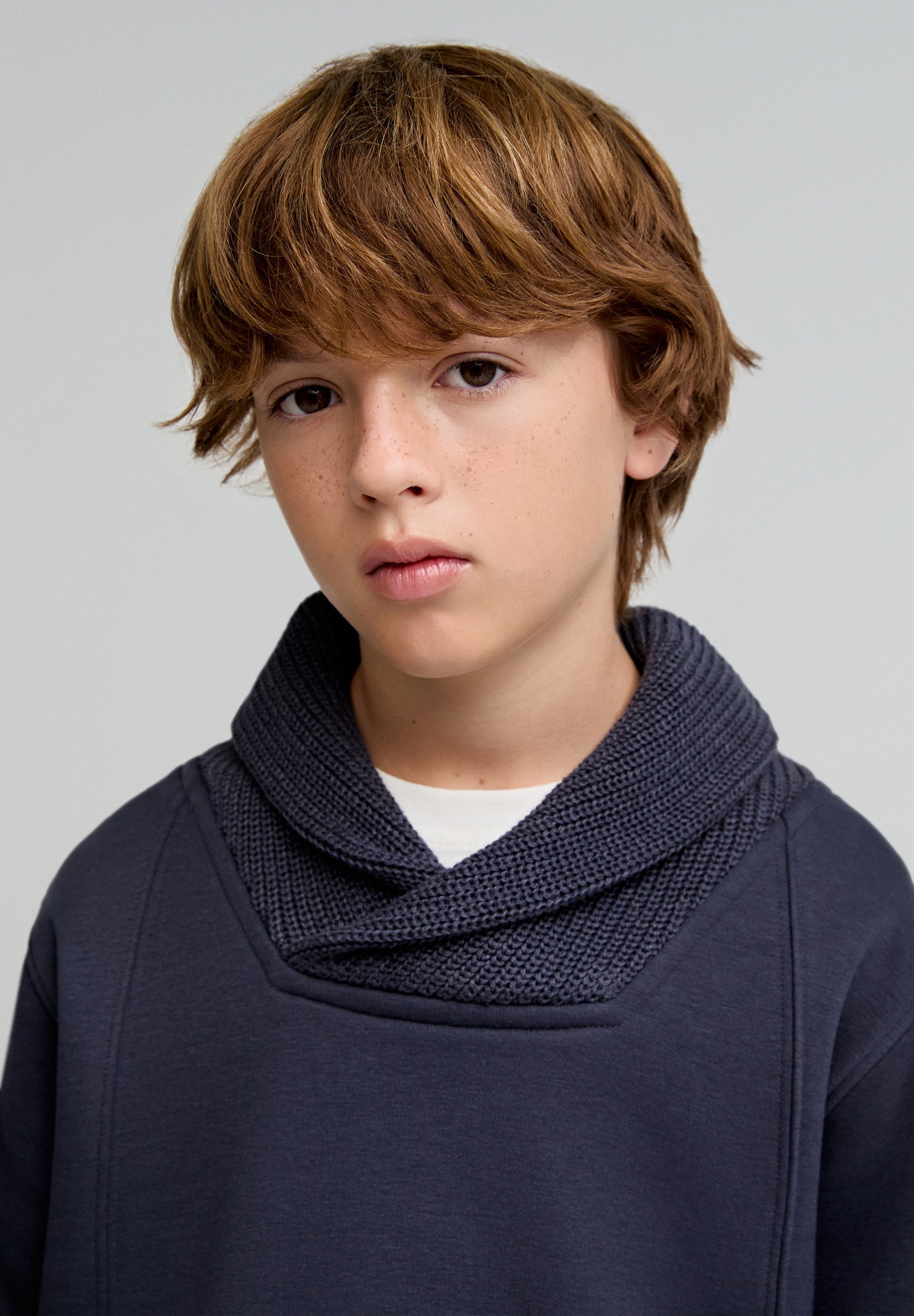 SUDADERA CUELLO PUNTO