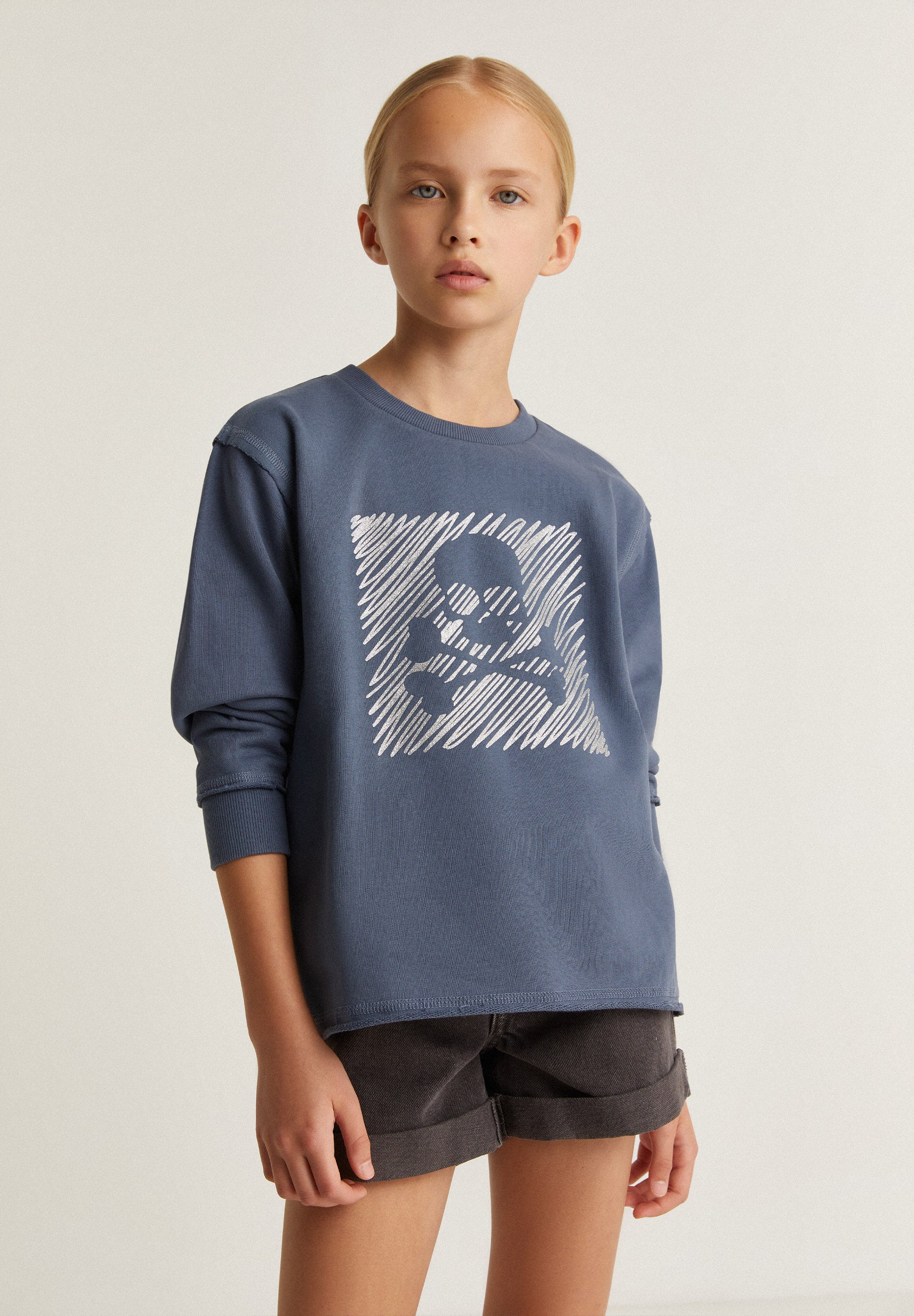 SUDADERA PRINT FRONTAL GLITTER