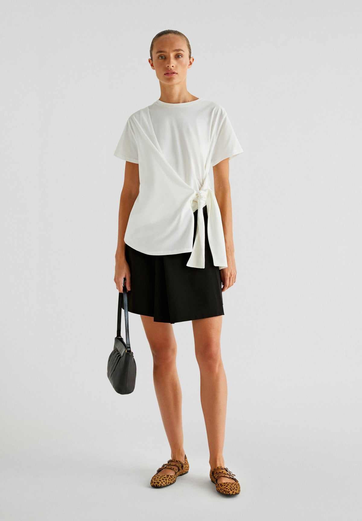 POLERA NUDO LATERAL