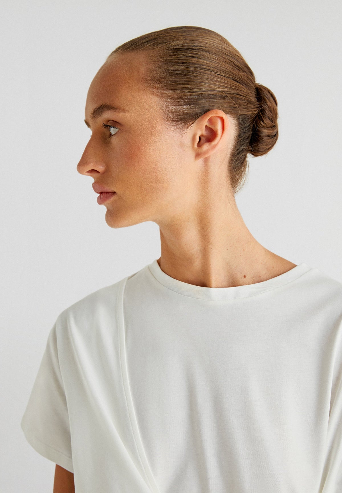 POLERA NUDO LATERAL