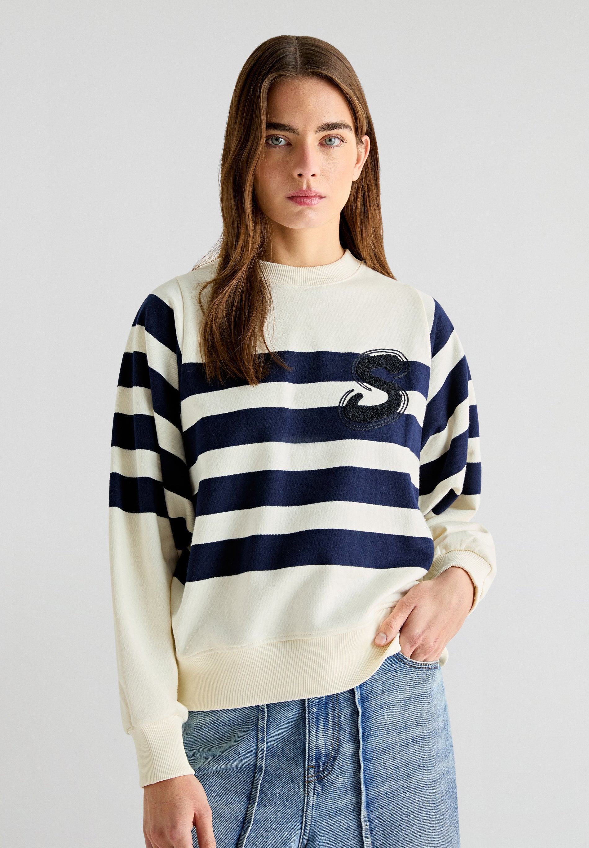 SUDADERA RAYAS PARCHE