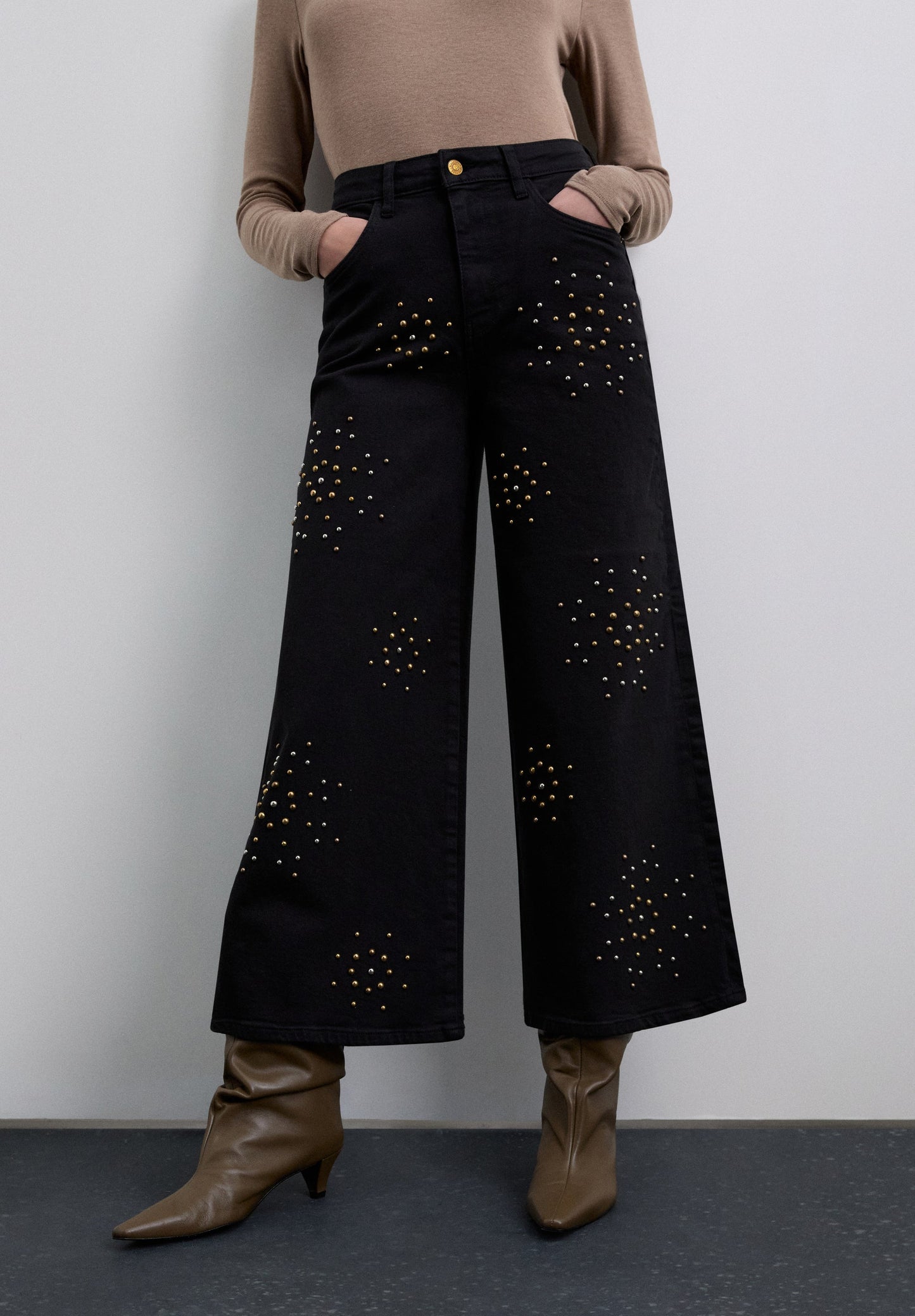 JEANS CULOTTE TACHUELAS