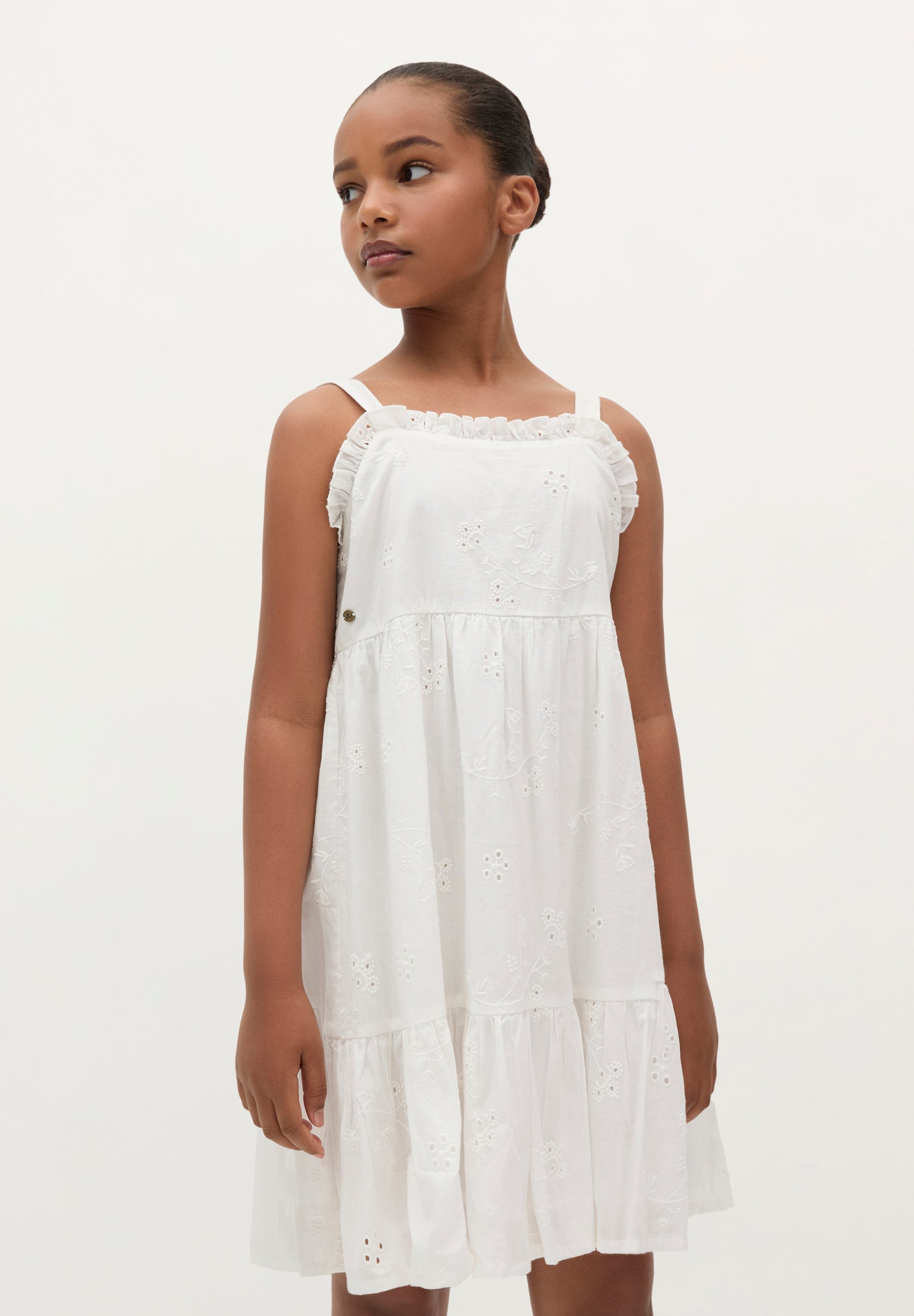 VESTIDO BORDADO FLORES